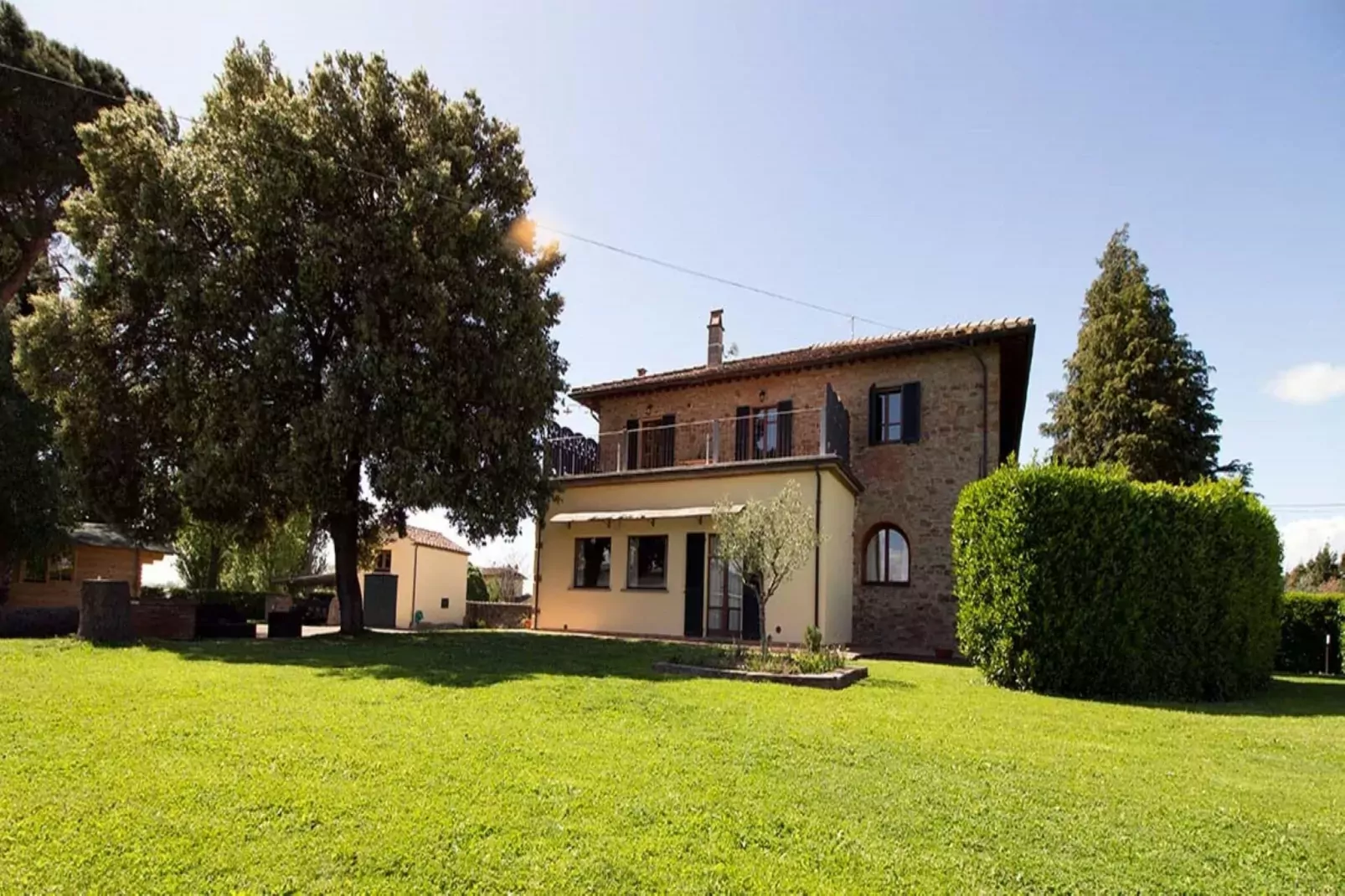 Casa Giglio-Buitenkant zomer