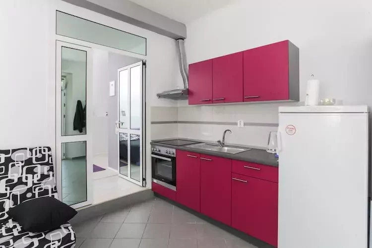Apartment Saulan - One-Bedroom Apartment-Keuken