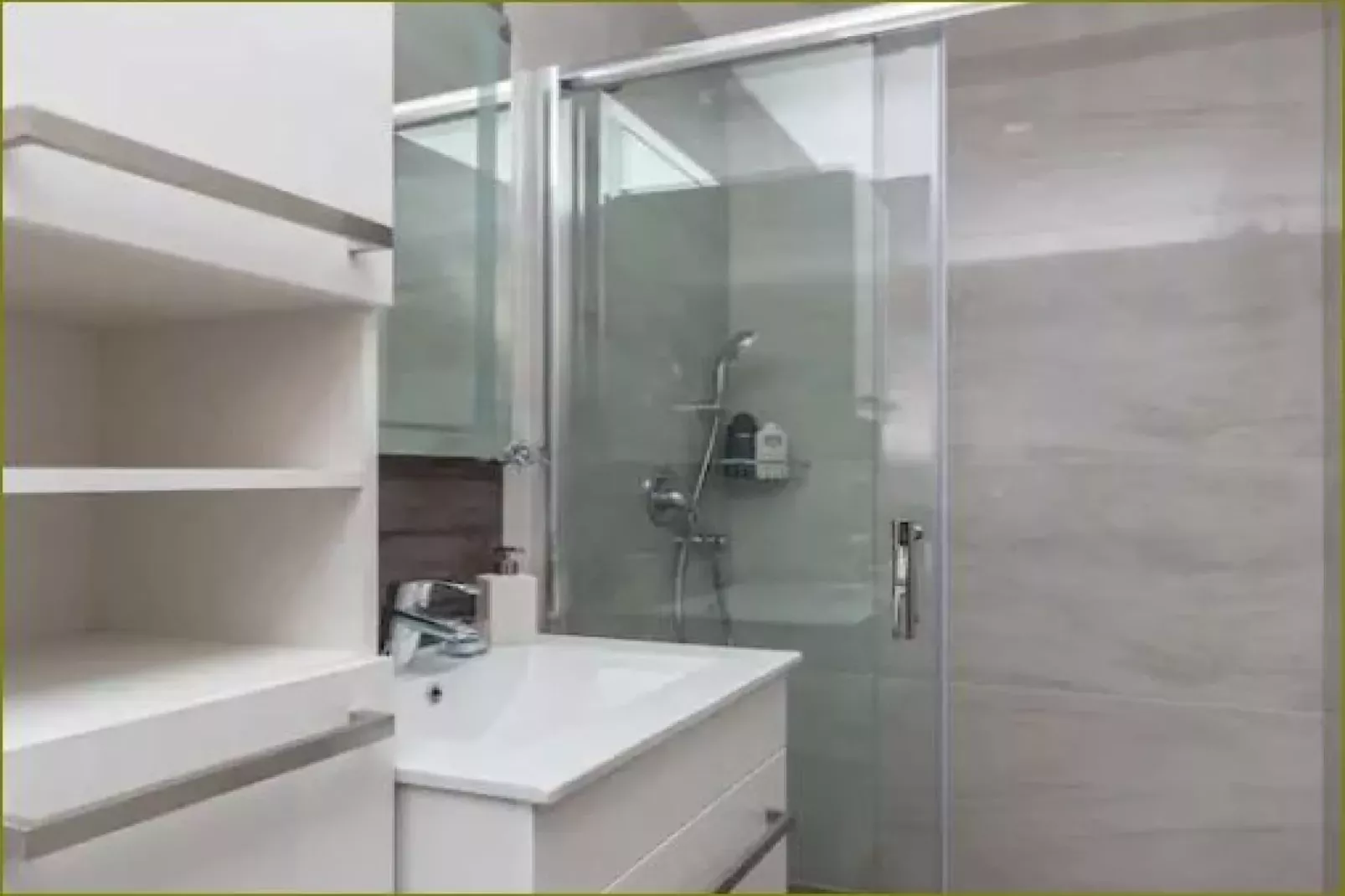 Apartments Dub - Comfort One-Bedroom Apartment with Shared Terrace (no.1)-Badkamer