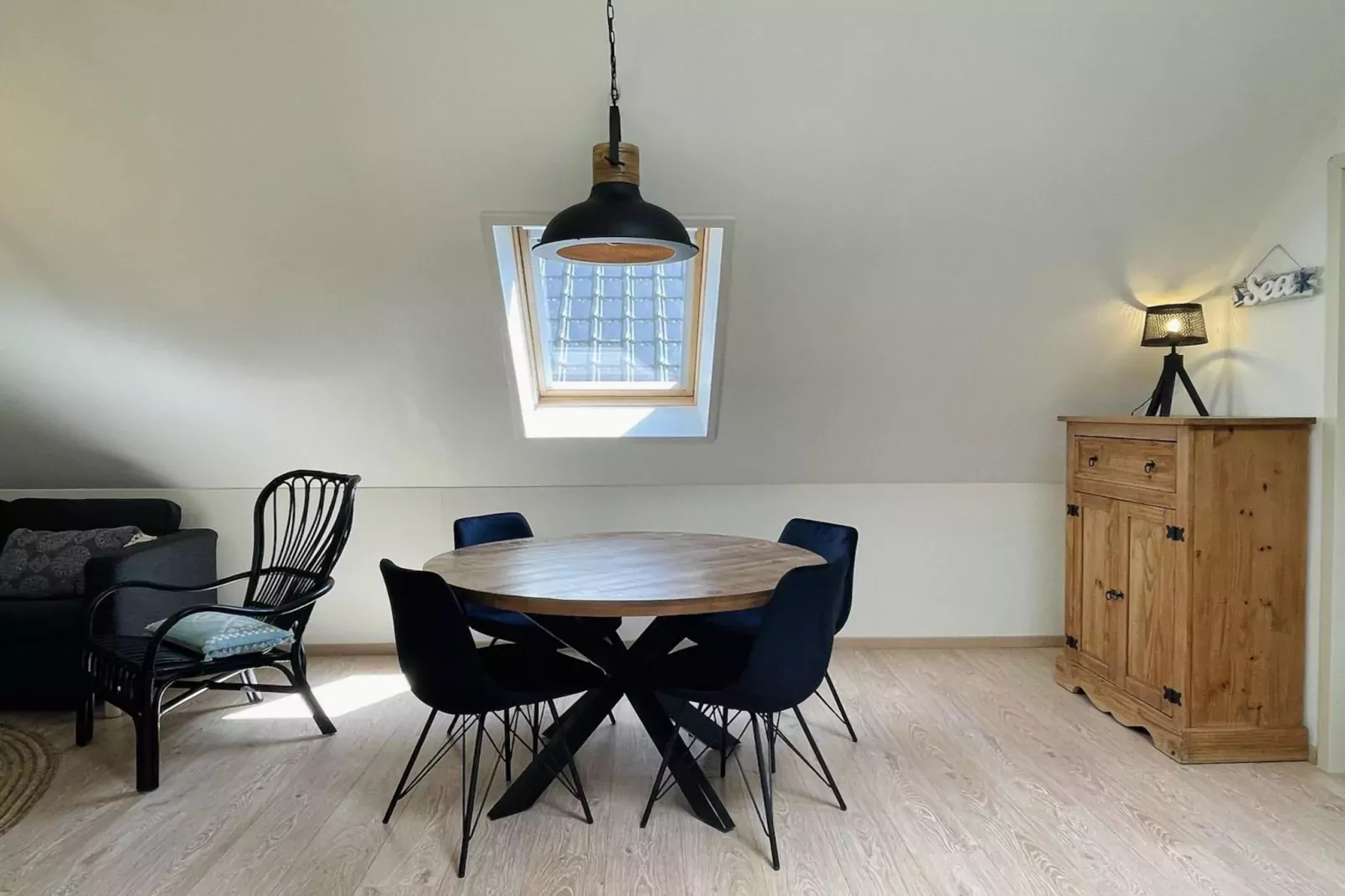 Anzelhoef Apartment Oost-Eetkamer