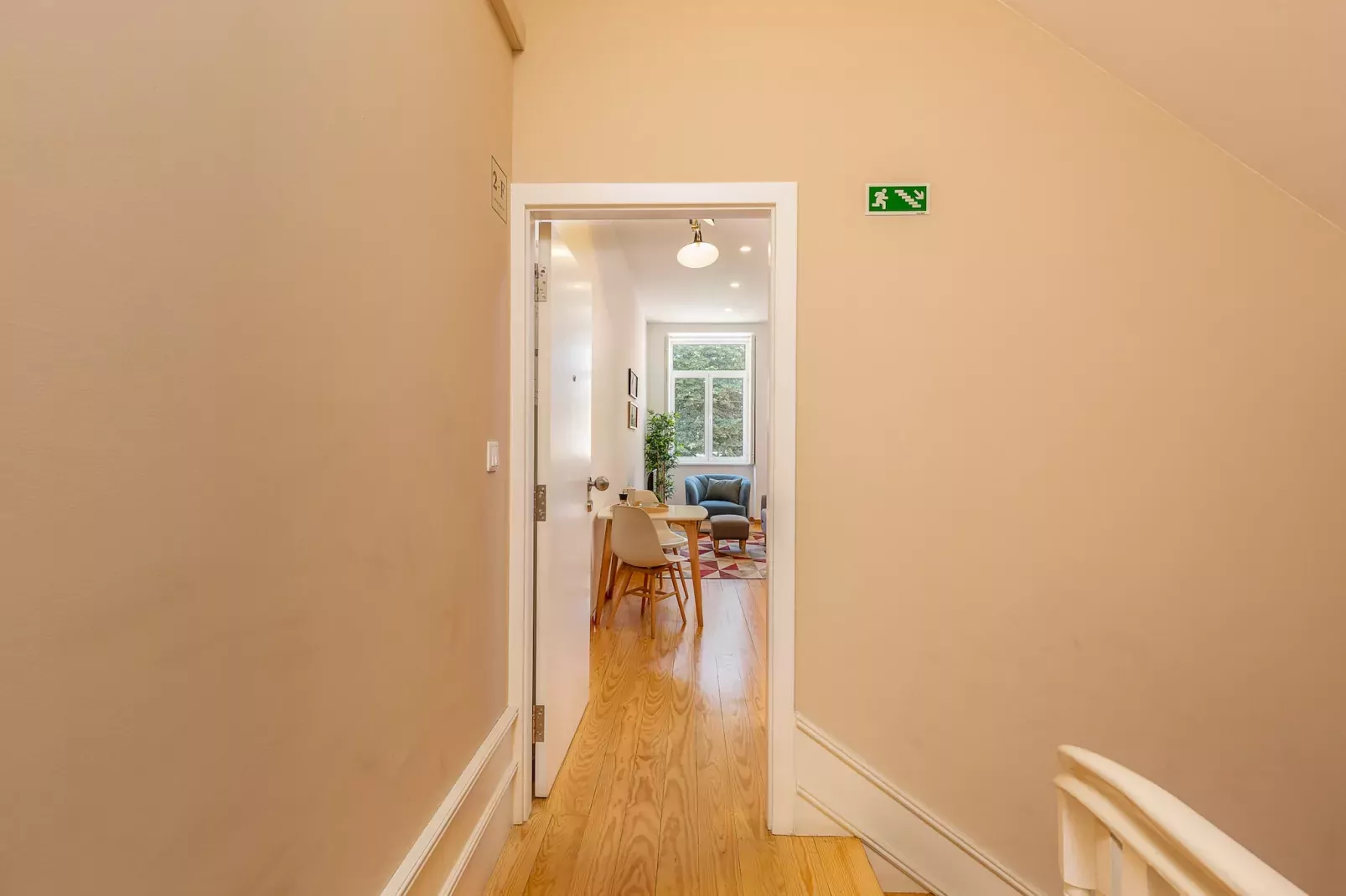 YOUROPO - Cosy 1-Woonkamer