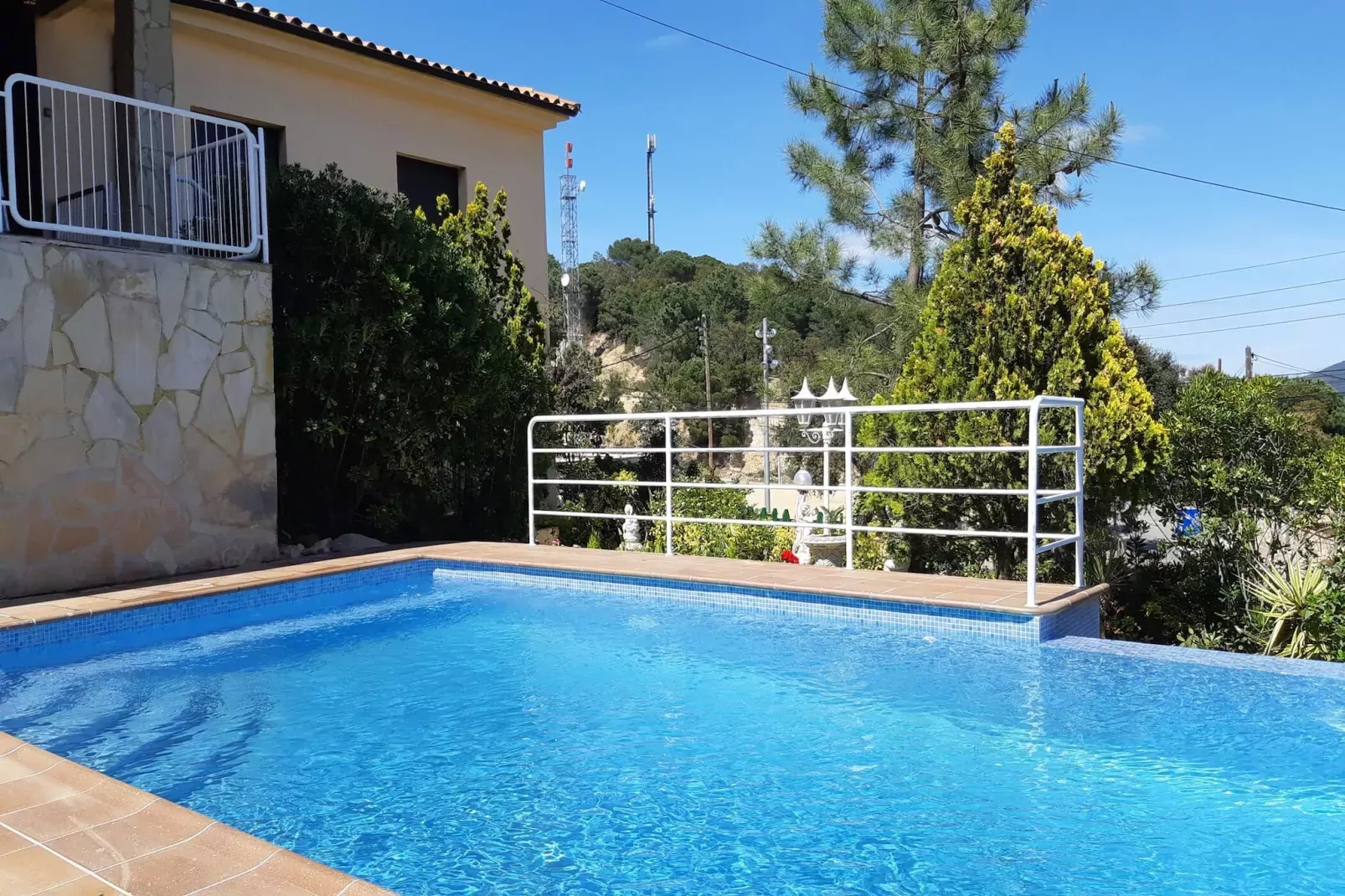 poolofhouse