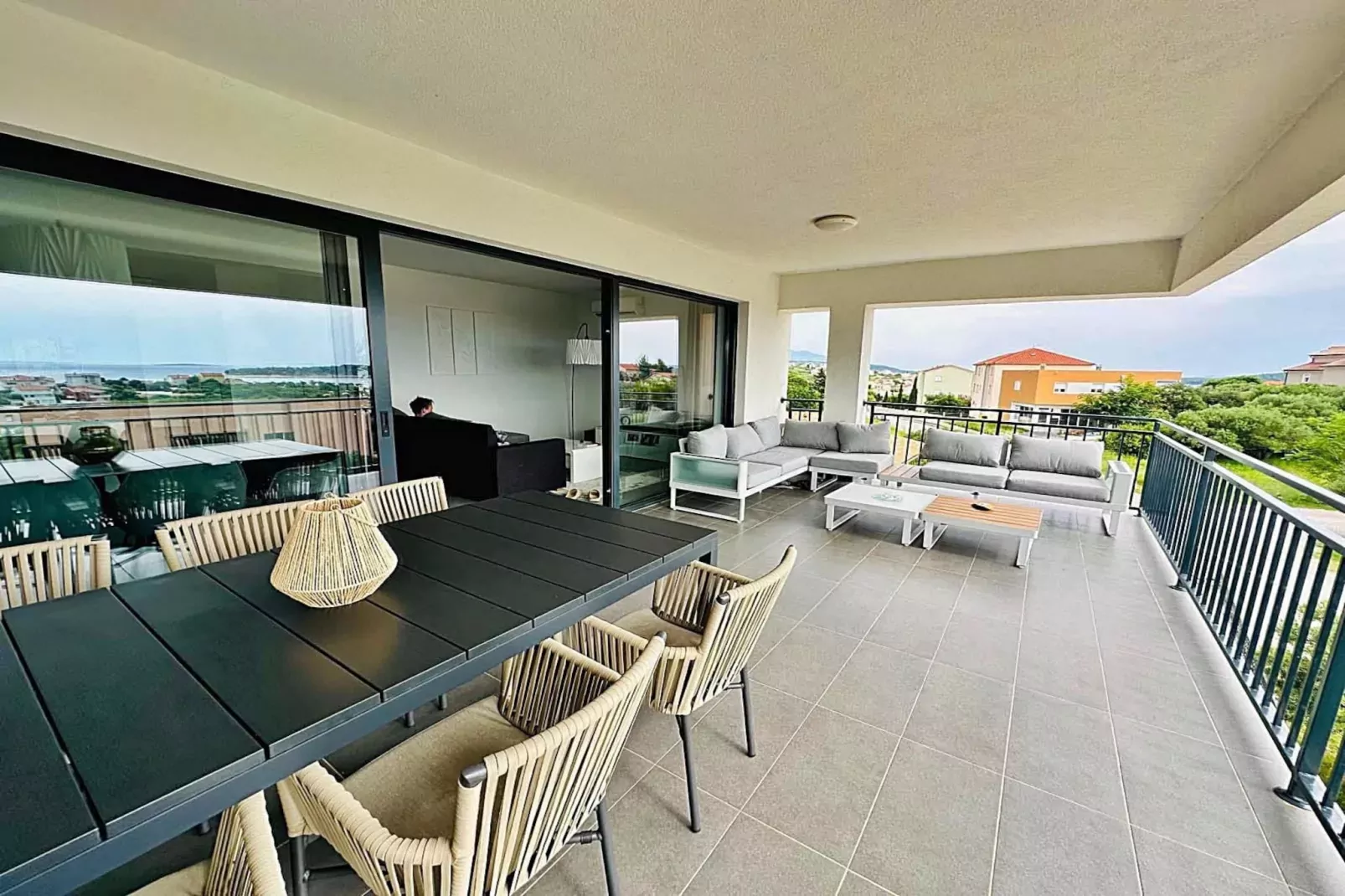 Max - Two Bedroom Apt with Balcony and Sea View-Terrasbalkon
