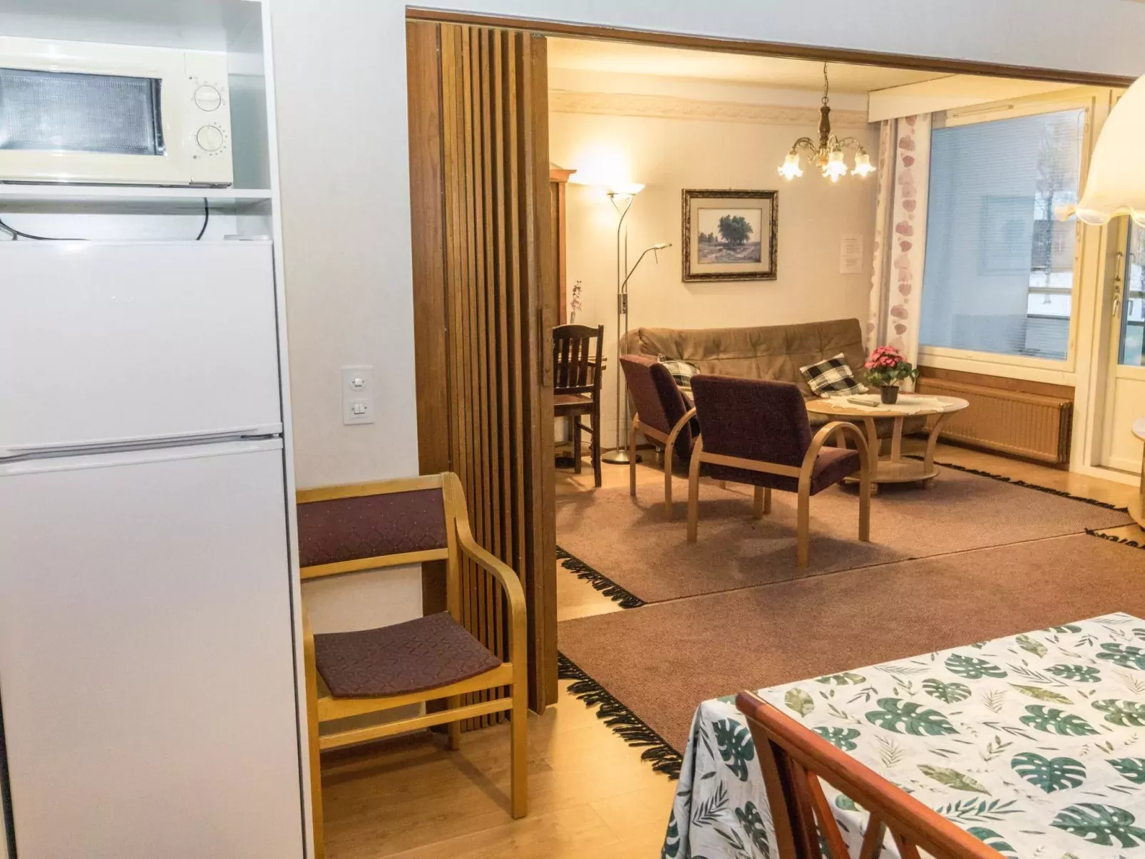 Kylpylä-hotelli, room 448-Binnen