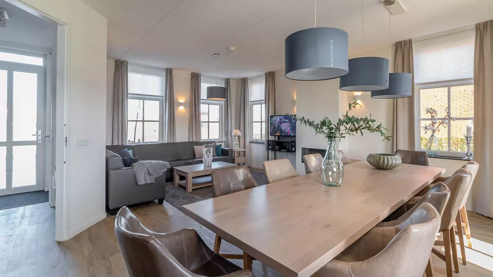 Huis nummer 37-Eetkamer