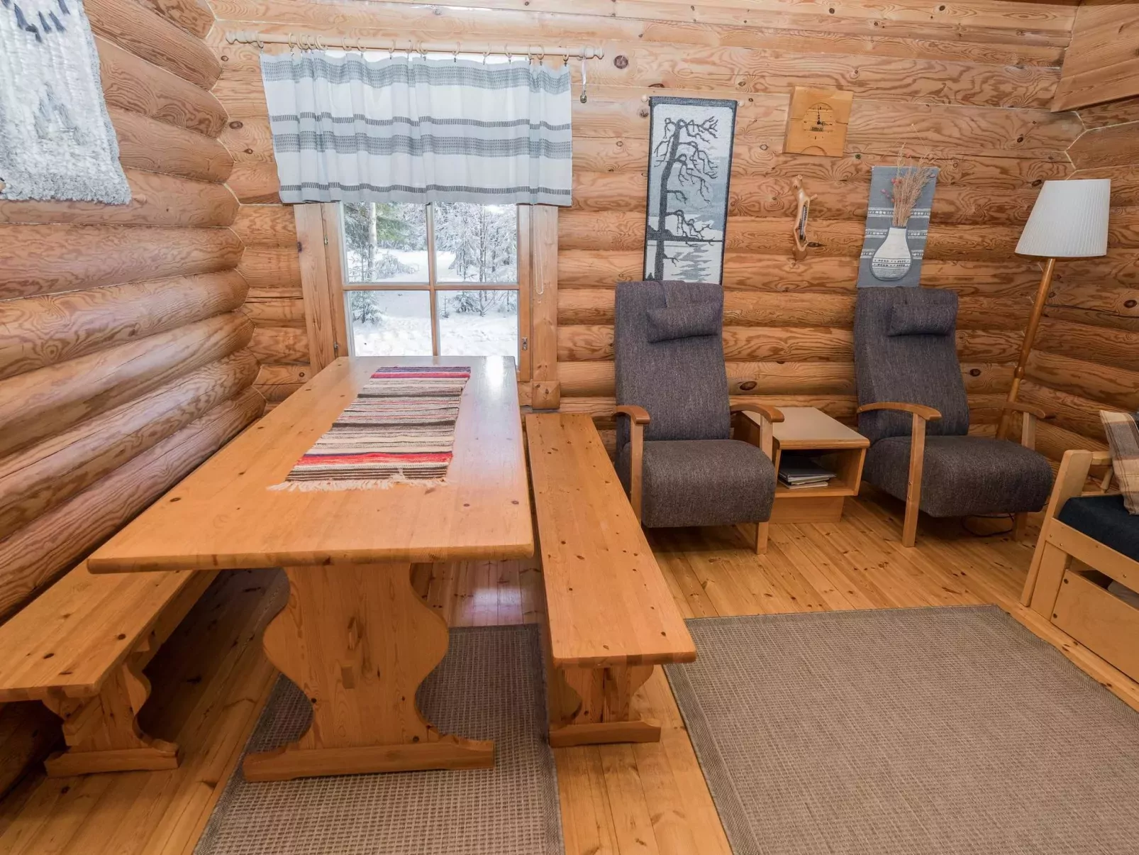Ruka-kitkan lomamajat/varpunen-Binnen