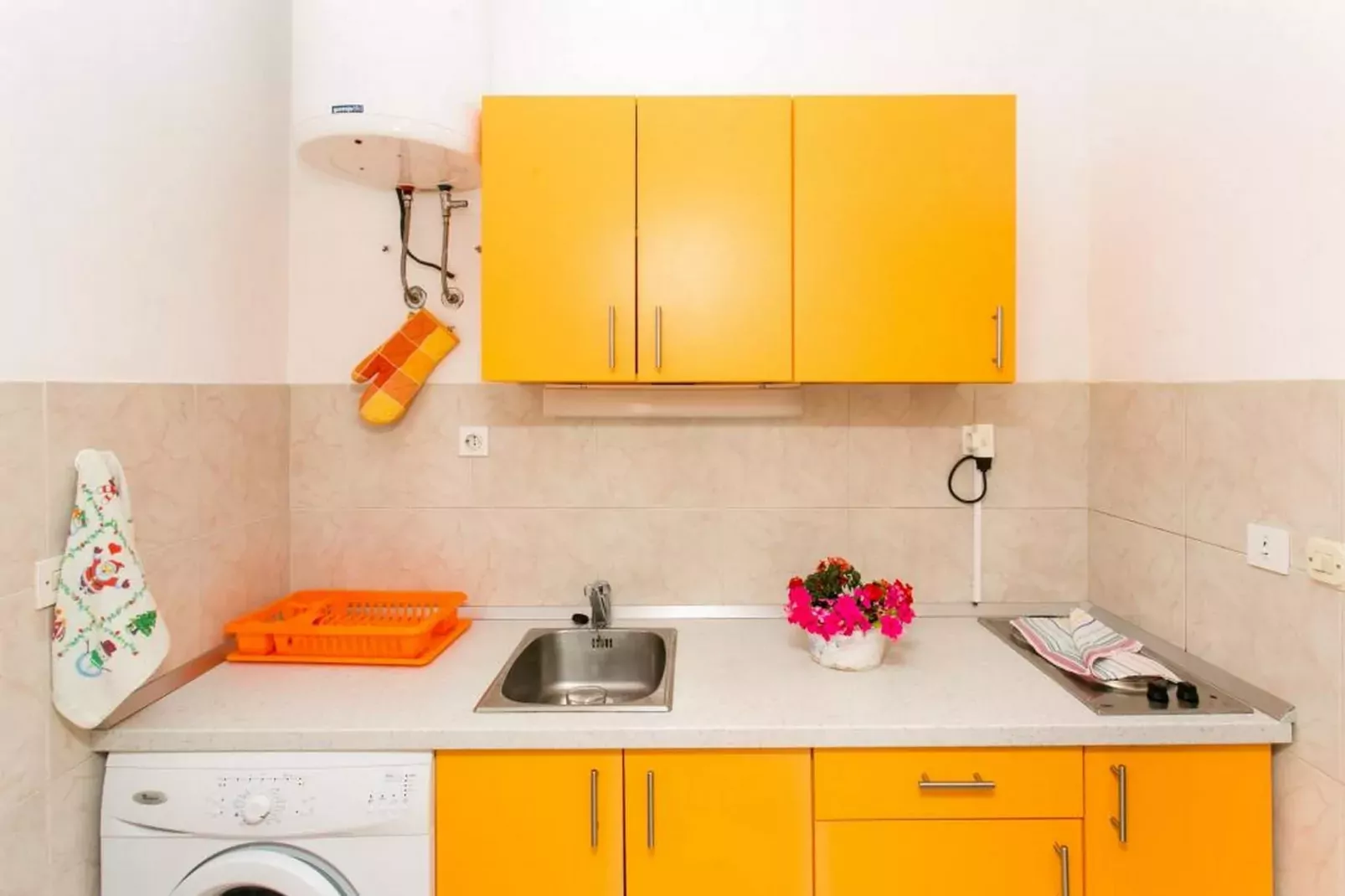 Apartments Elelu - Two-Bedroom Apartment with Terrace