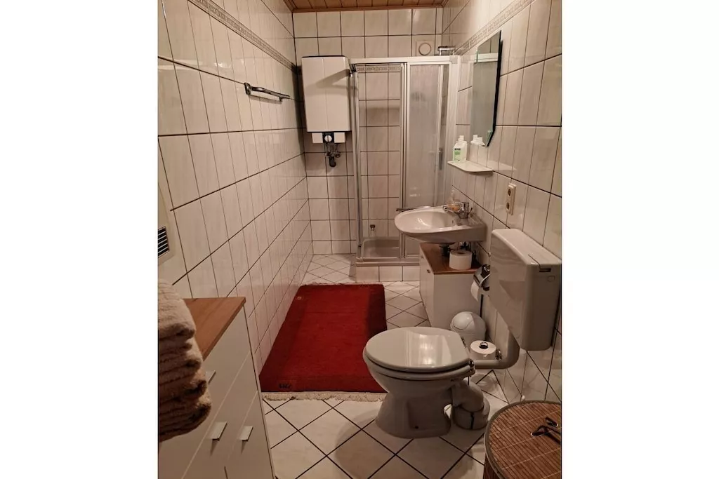 493247
