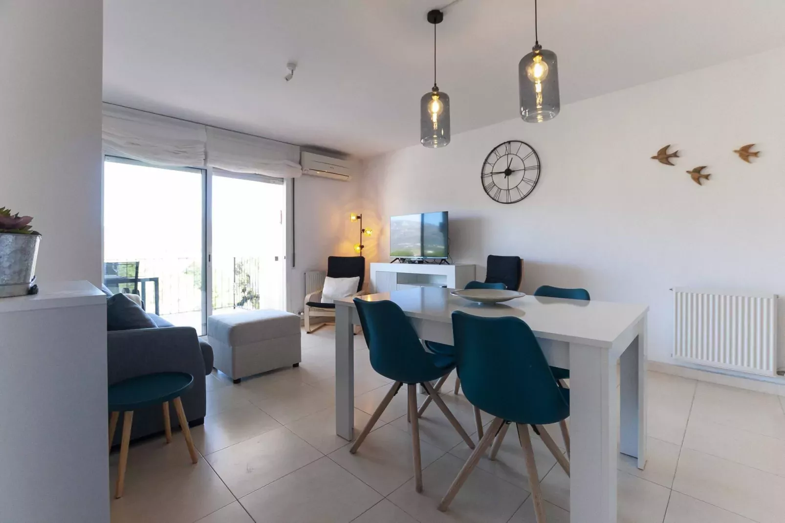 1234 MIRASOL con piscina-Eetkamer