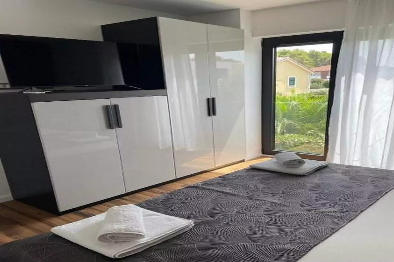 Apartments Marvi - one bedroom apartment (Left)-Slaapkamer