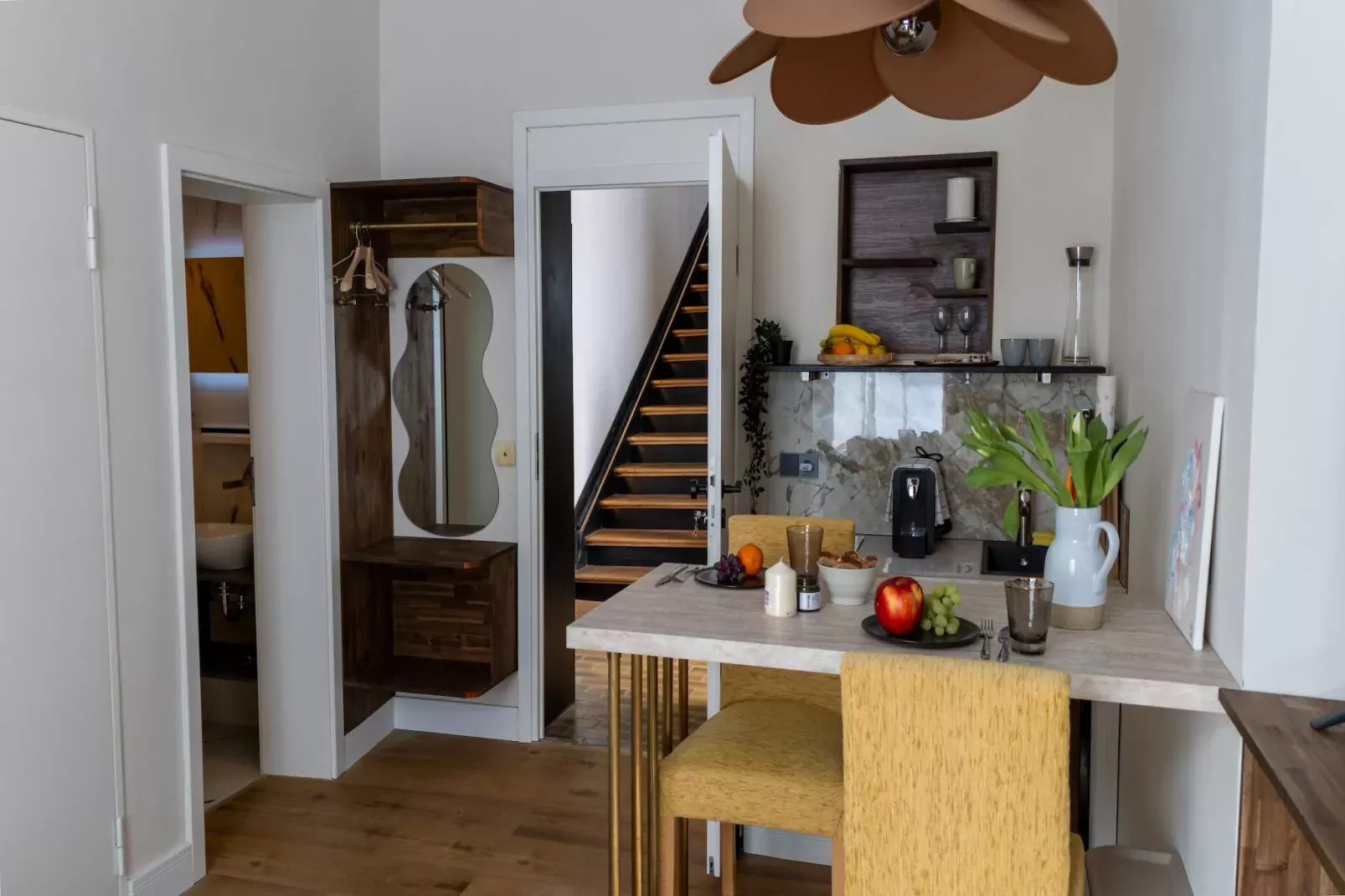 Modern Stay Deluxe Family Suite
