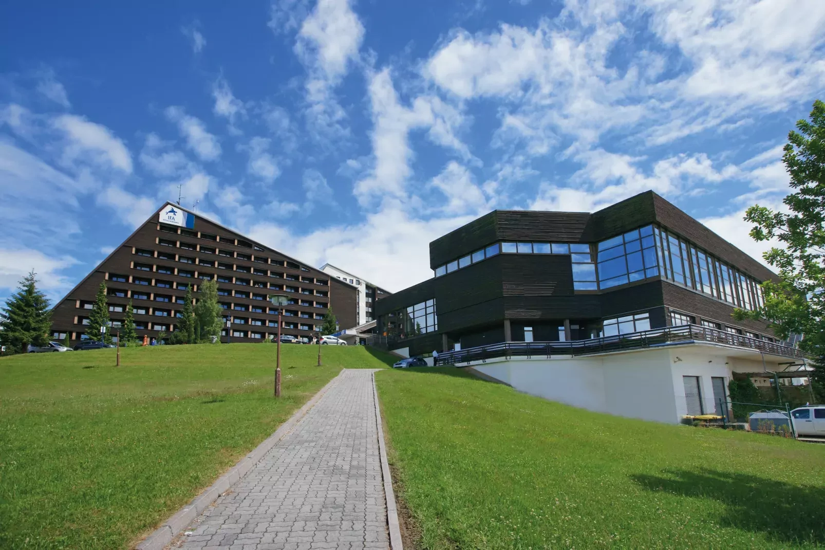 IFA Schöneck Ferienpark - 2 Raum App / AP2 ohne Balkon-Buitenkant zomer