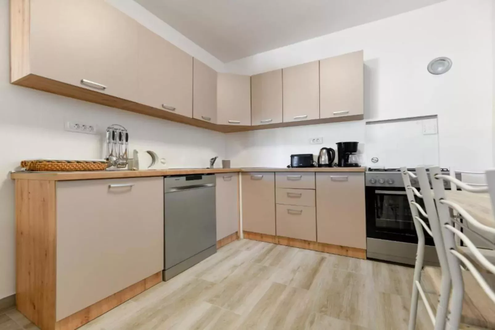 Four Bedroom Villa With Hot Tub-Keuken