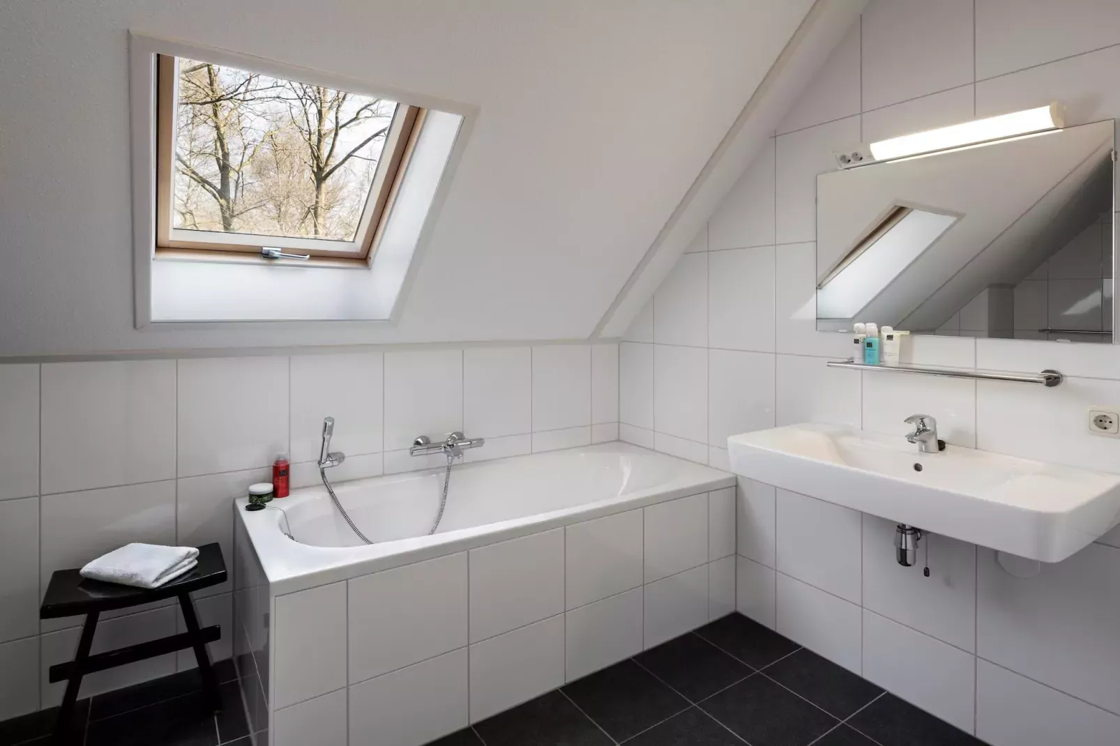 Marke van Ruinen 2-Badkamer