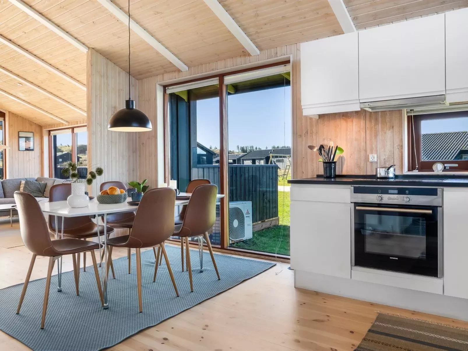 "Marrit" - 600m from the sea-Binnen