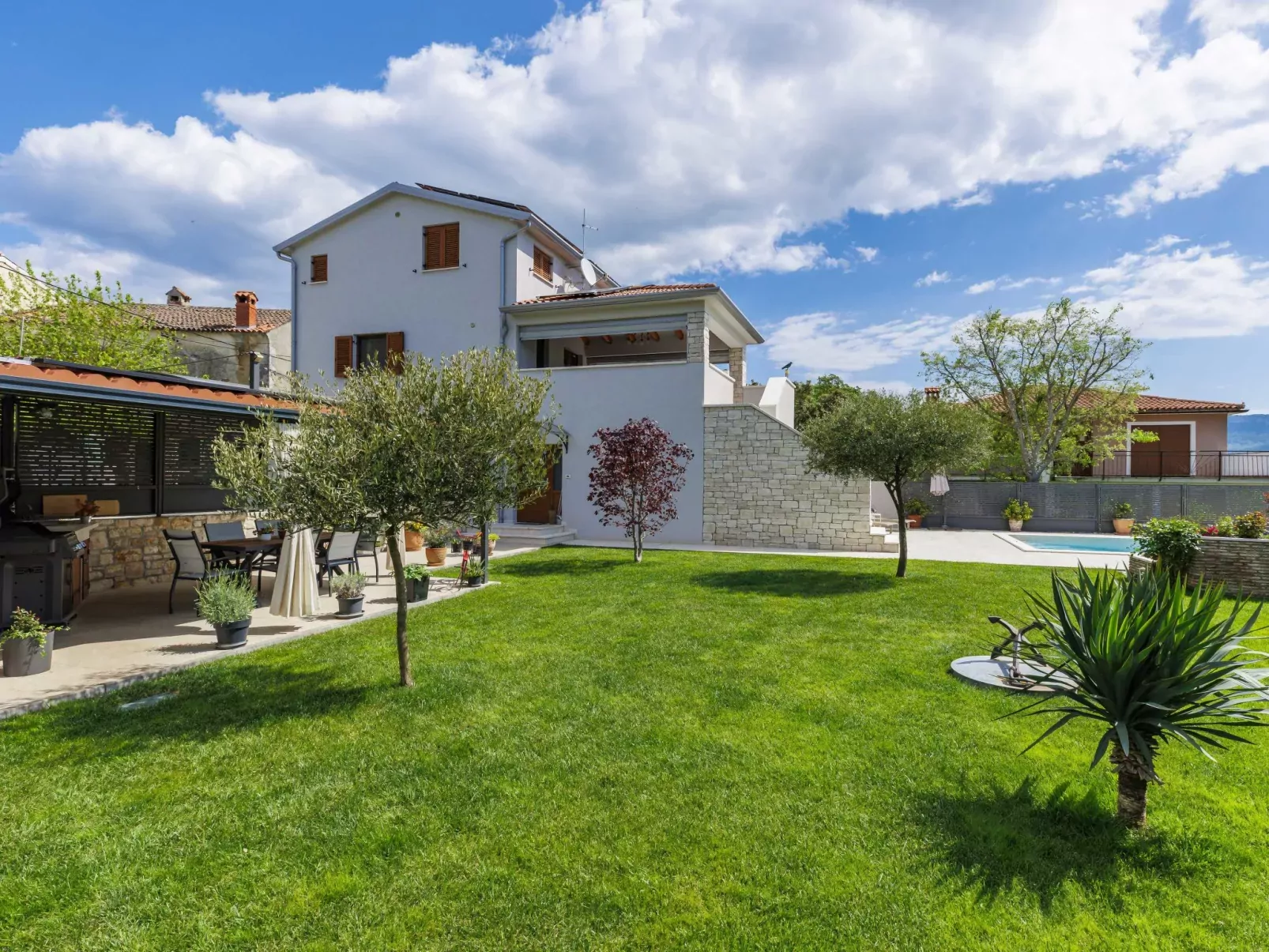 Villa Lora-Buiten