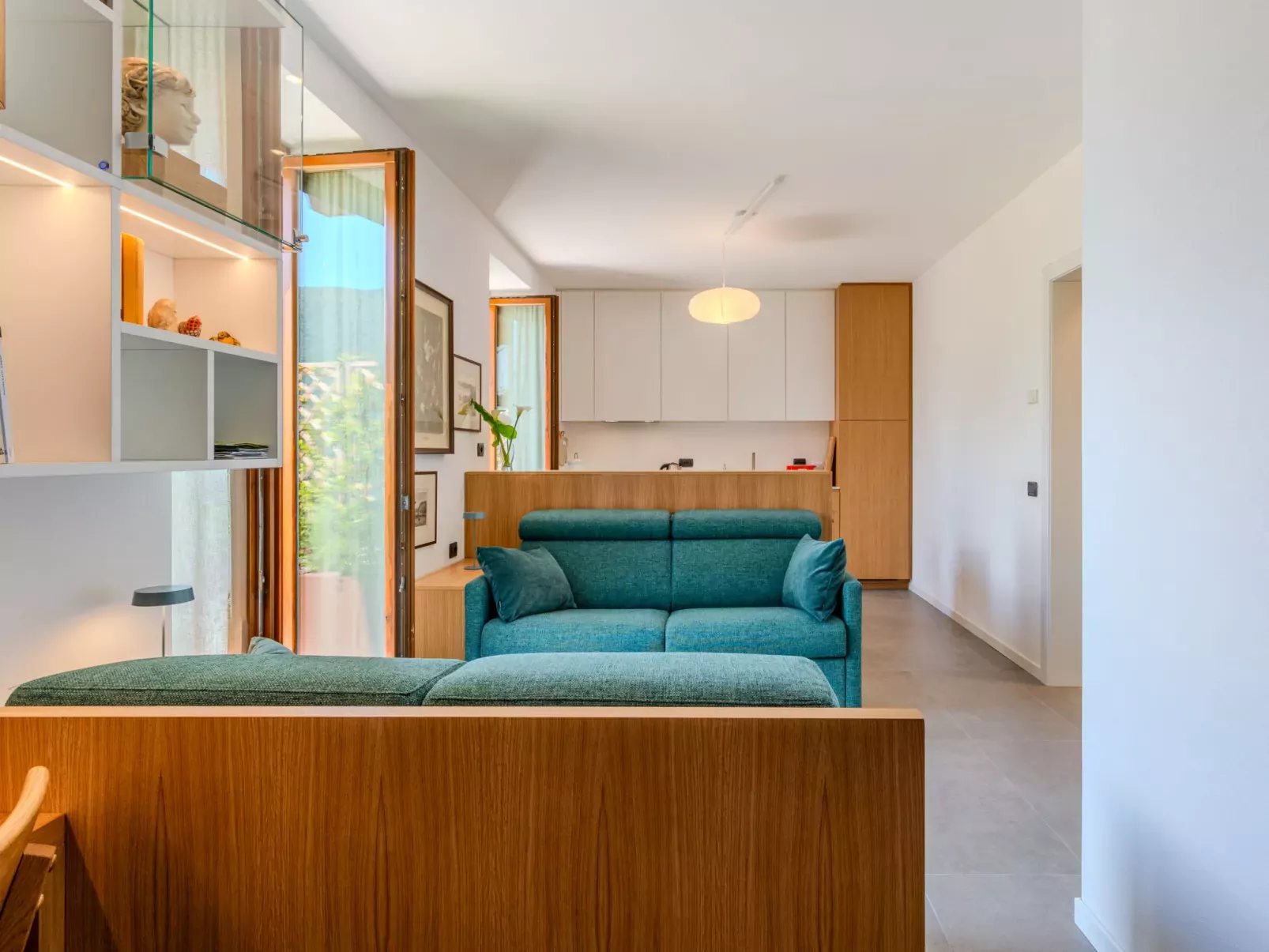 Flat 1-Binnen