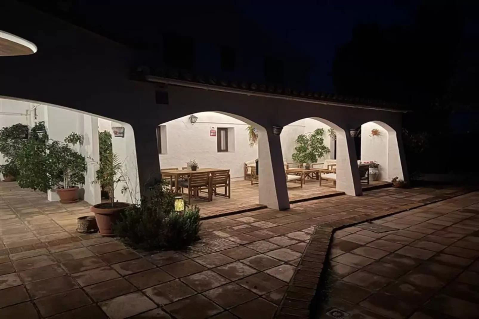 Cortijo Rosario-Buitenkant zomer