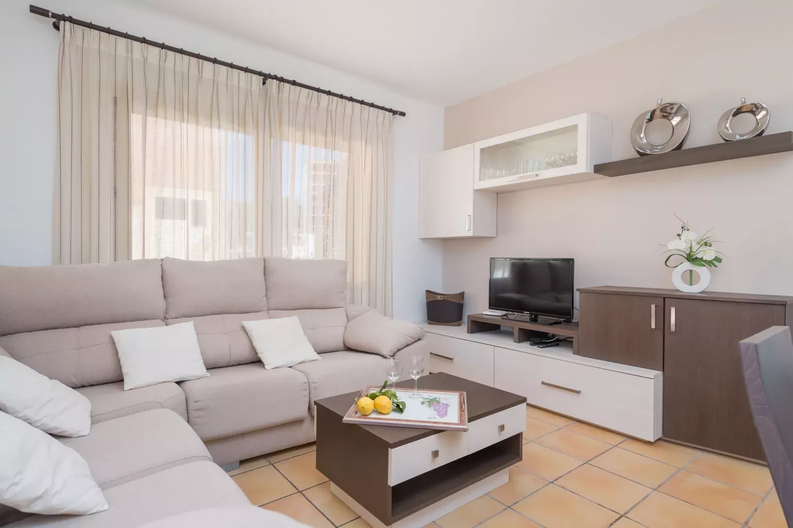Pereta - Buitenkant zomer