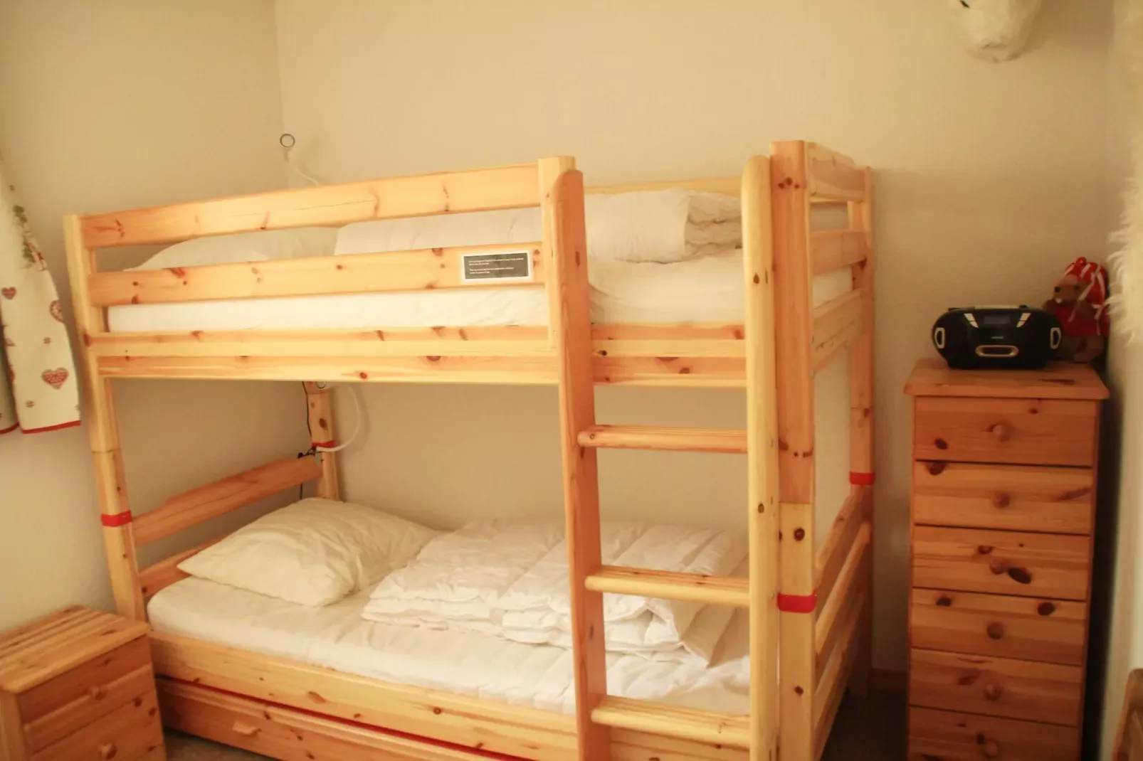 Amarillys AM20 MOUNTAIN & TELECABINE 6 Pers.-Slaapkamer