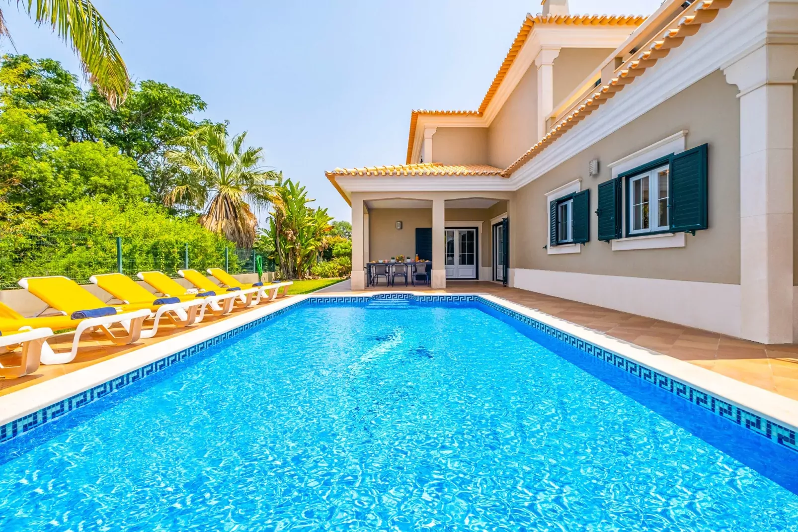 Villa Hawaii-Buitenkant zomer