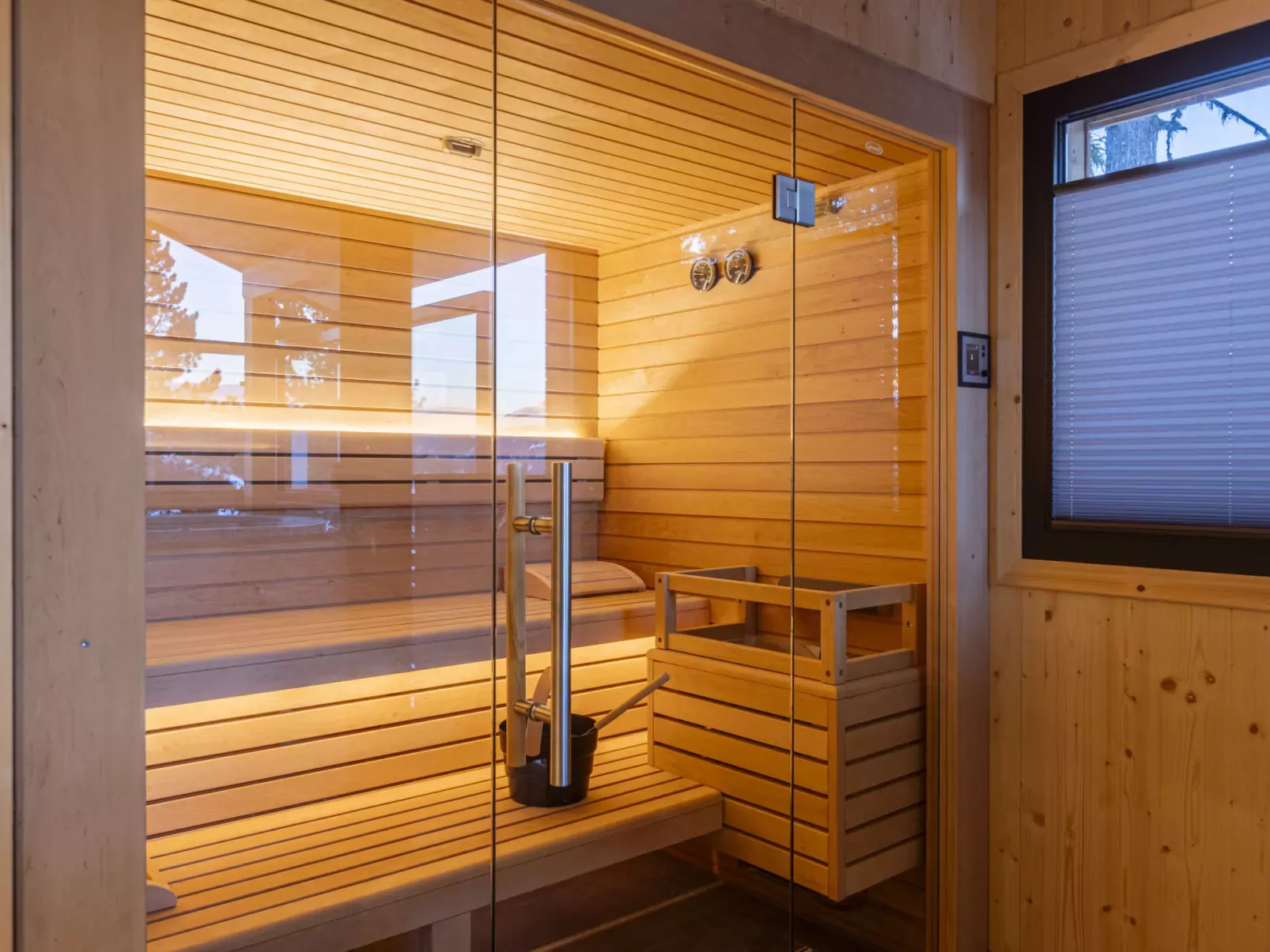 Superior #25 mit Sauna-Binnen