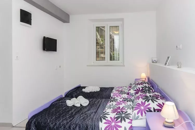 Apartment Saulan - One-Bedroom Apartment-Slaapkamer