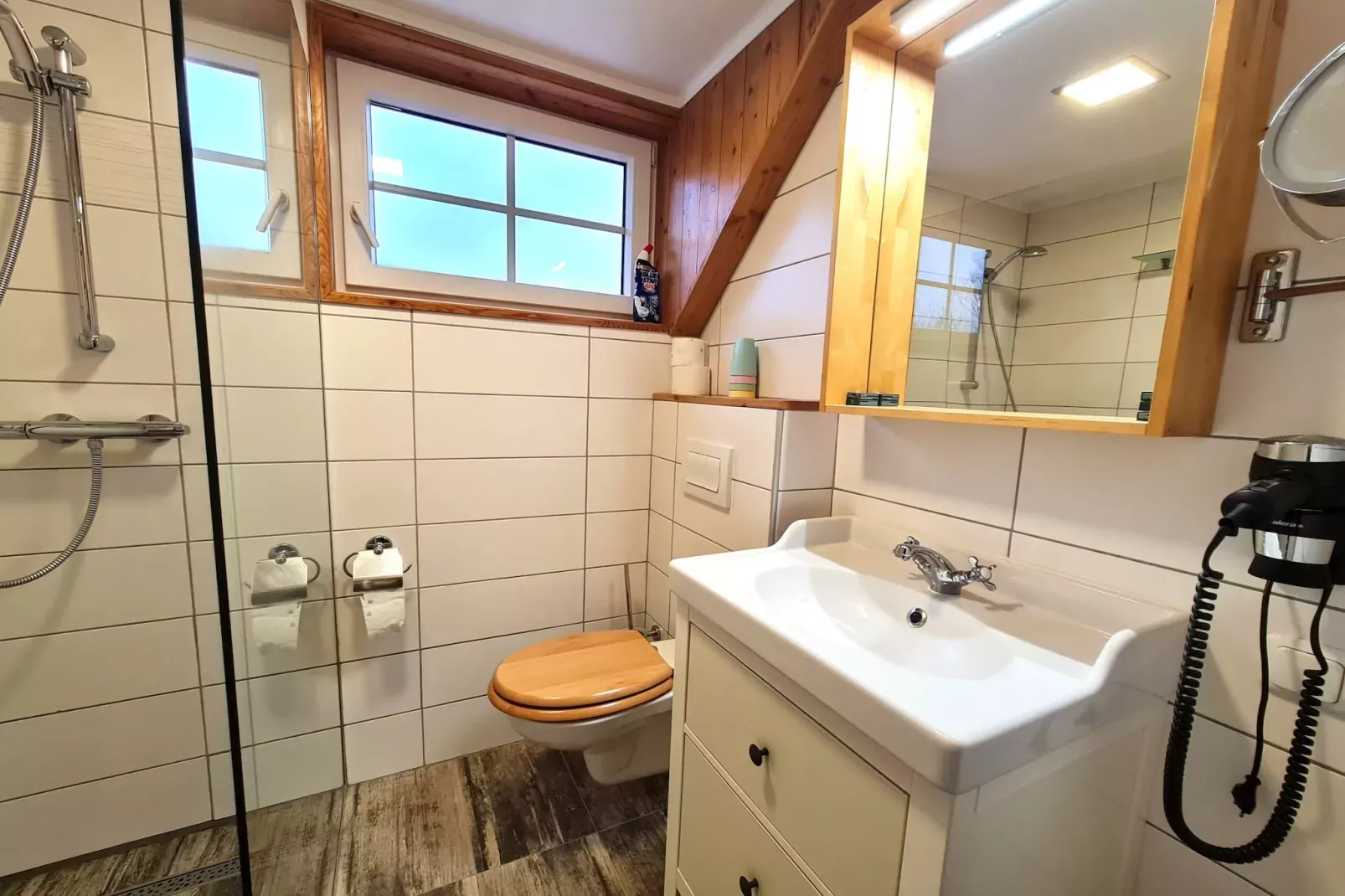 Gurkhof - Top 2 Gurk (Oben)-Badkamer