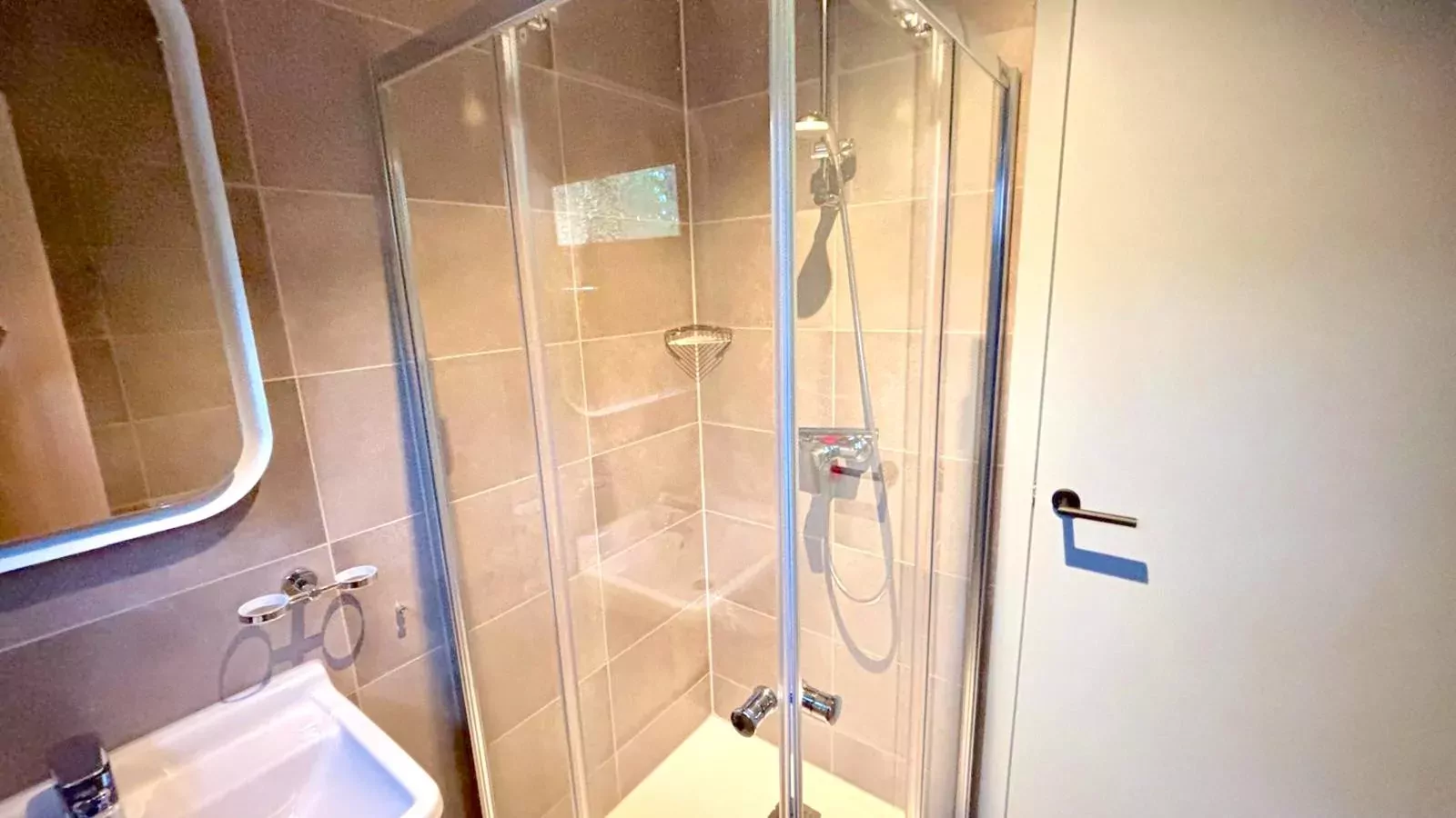 Cabin 22-Badkamer