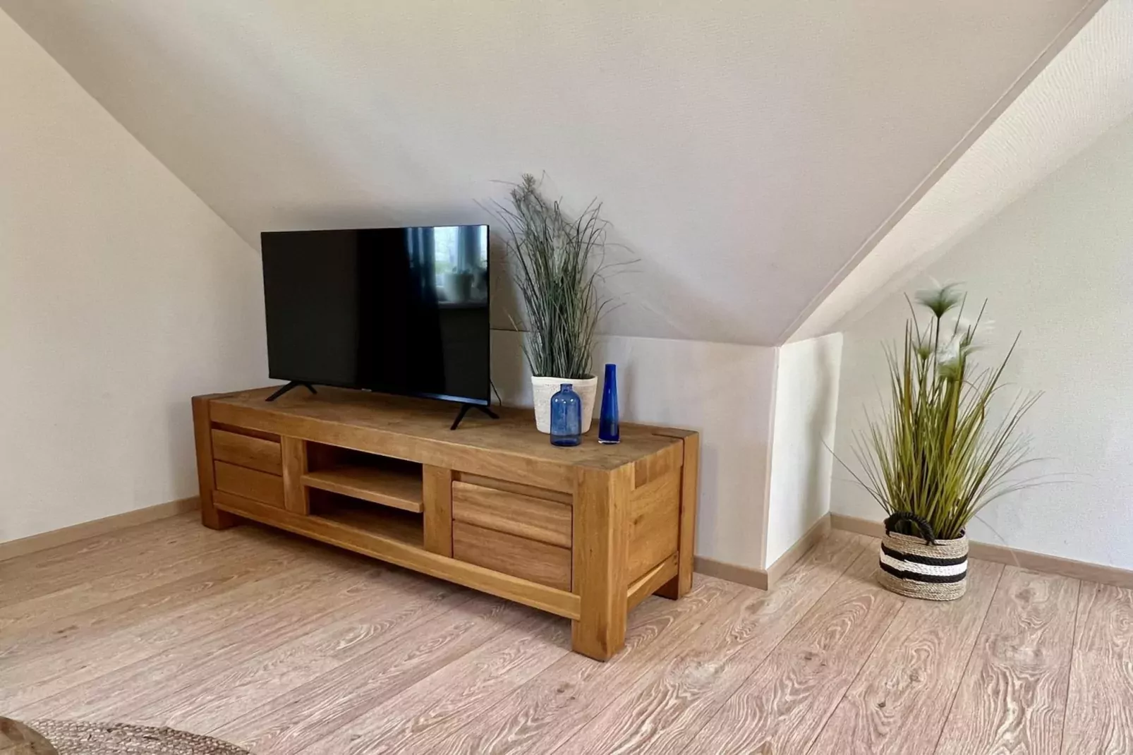 Anzelhoef apartment West-Woonkamer