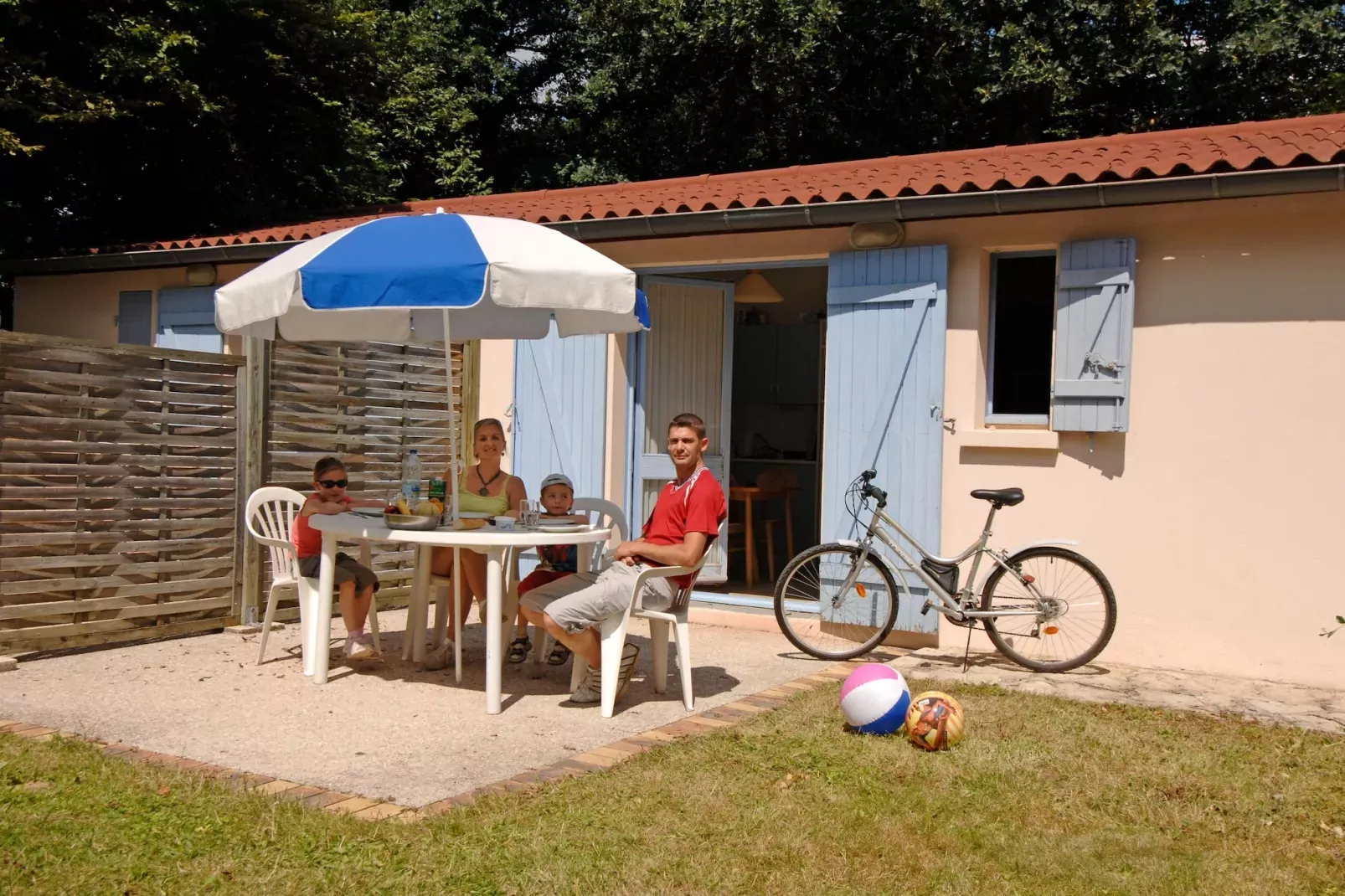 Gîte 3 Pièces 6 Personnes 1  bébé Roncière-Terrasbalkon