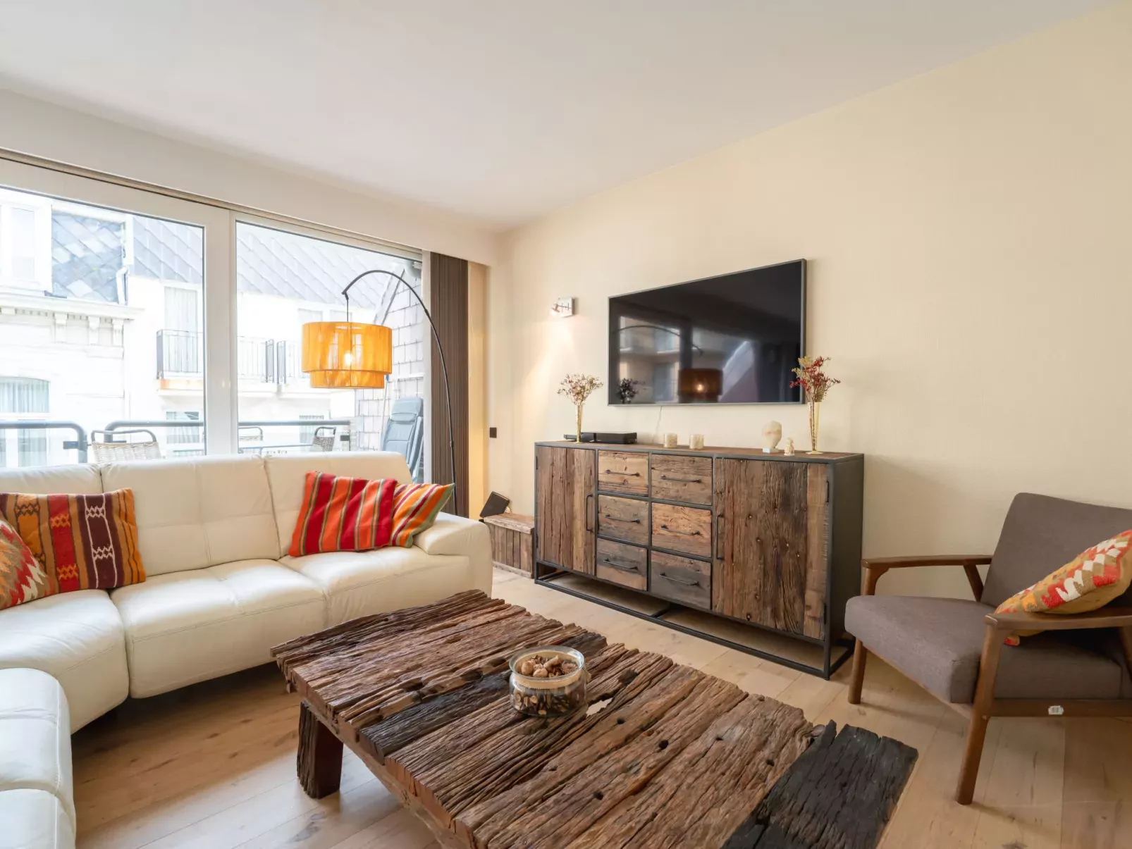 SeaRise with lateral sea view & parking-Binnen