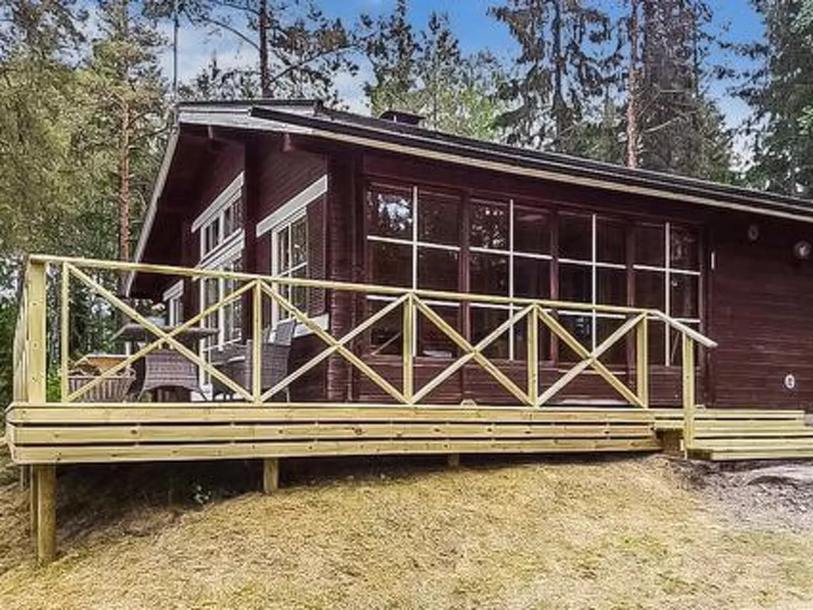 Ylähuone-Buiten