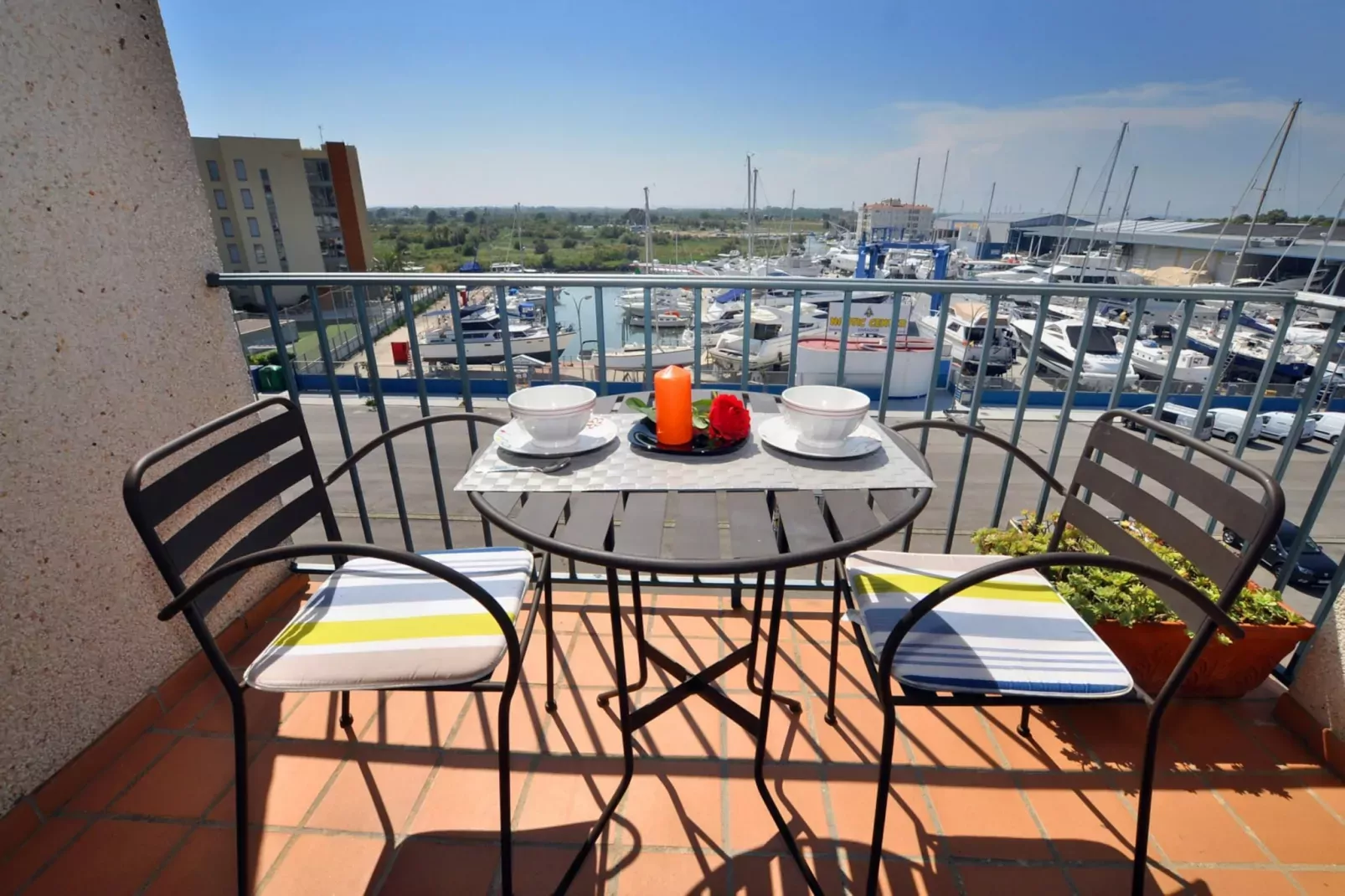 1039 PORT BADIA Estudio-Terras