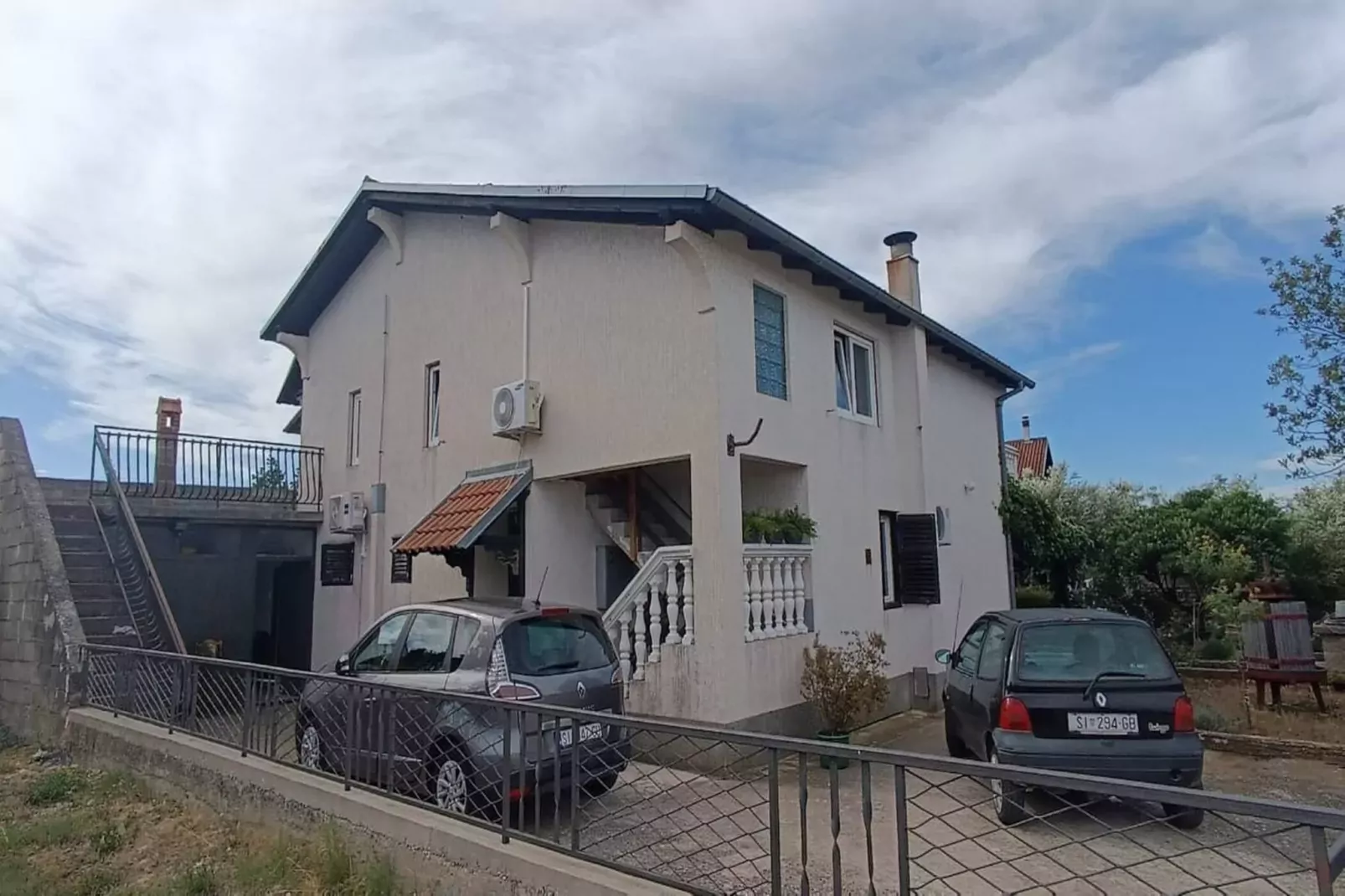 Apartments Tonči - terrace A2-Buitenlucht