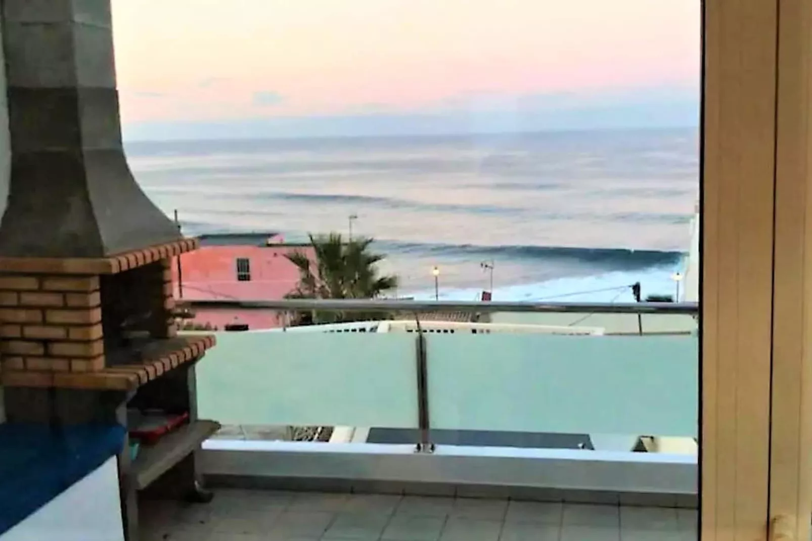 Apartamento en playa Las Carmenes-Uitzicht zomer