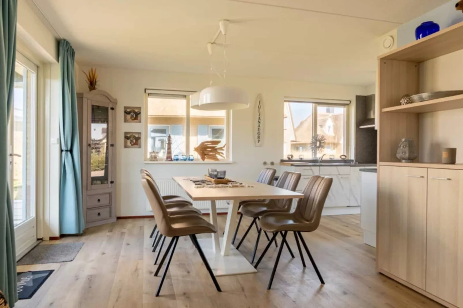 Vakantiepark Duynzicht 3-Eetkamer