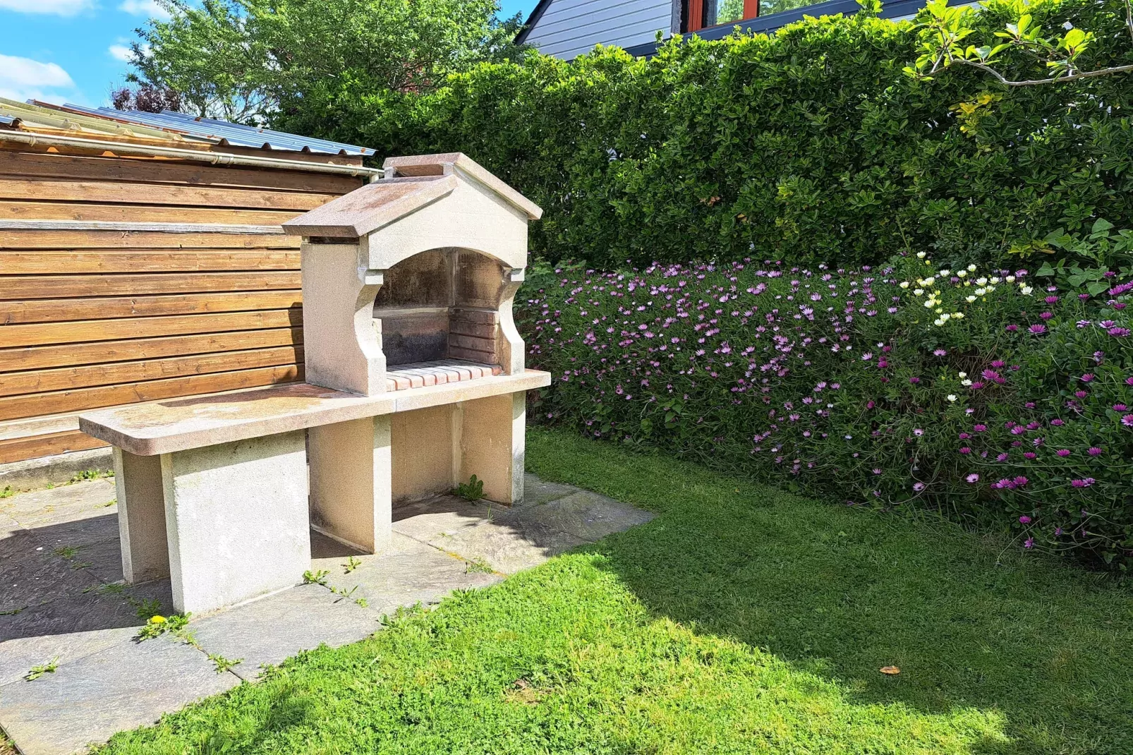 Ferienhaus in Strandnähe Plouarzel-Tuinen zomer