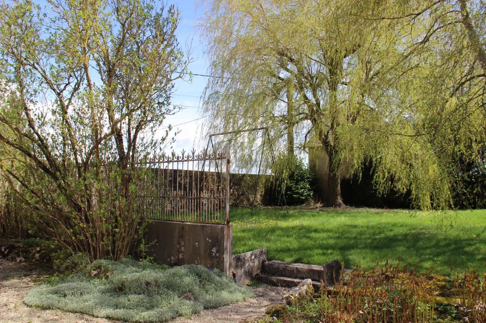 Maison de Vacances Bouix-Tuinen zomer