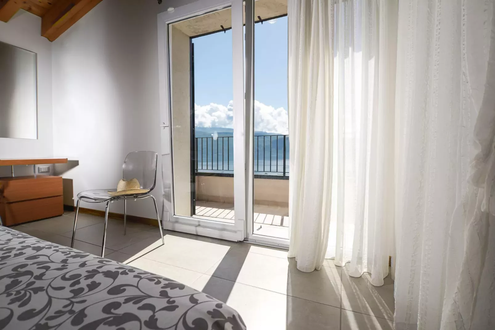 Residence Nautic Resort San Carlo Gargnano-casa san carlo-Slaapkamer