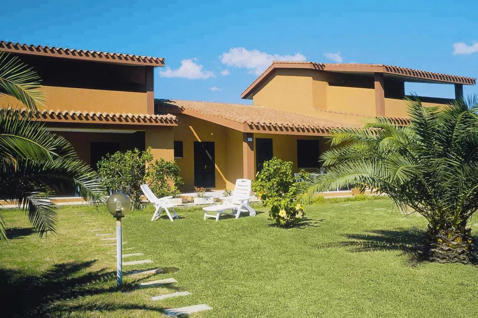 Apartments Costa Rei Costa Rei - Type Bilo 4 Pers 400-950 m vom Meer-Buitenkant zomer