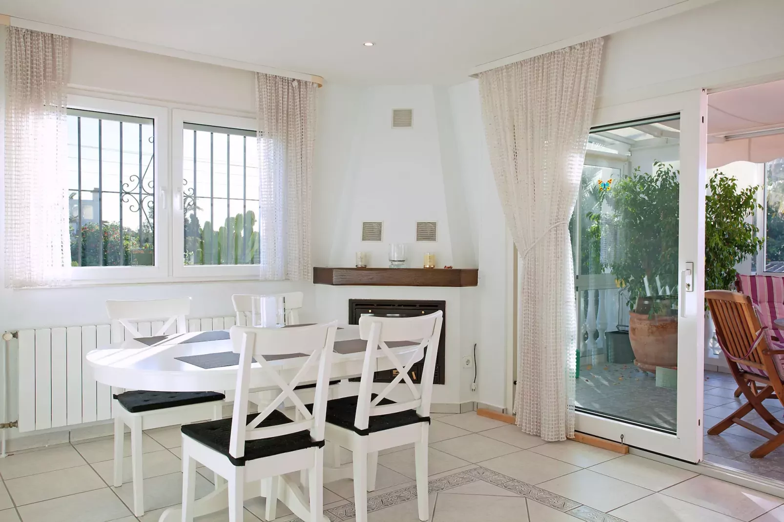 Villa Costa del Sol-Eetkamer