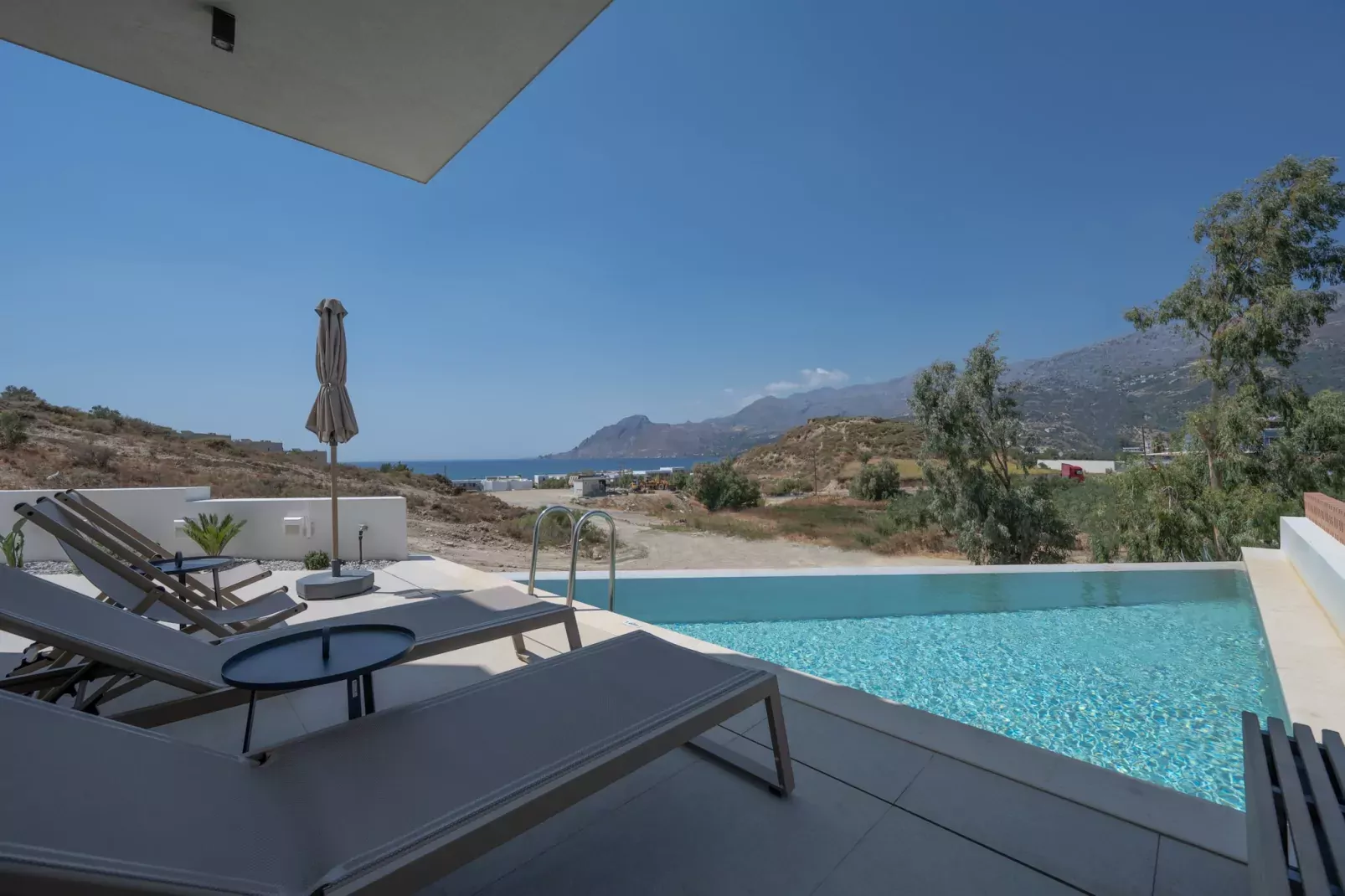 Corallia villa 1-Zwembad