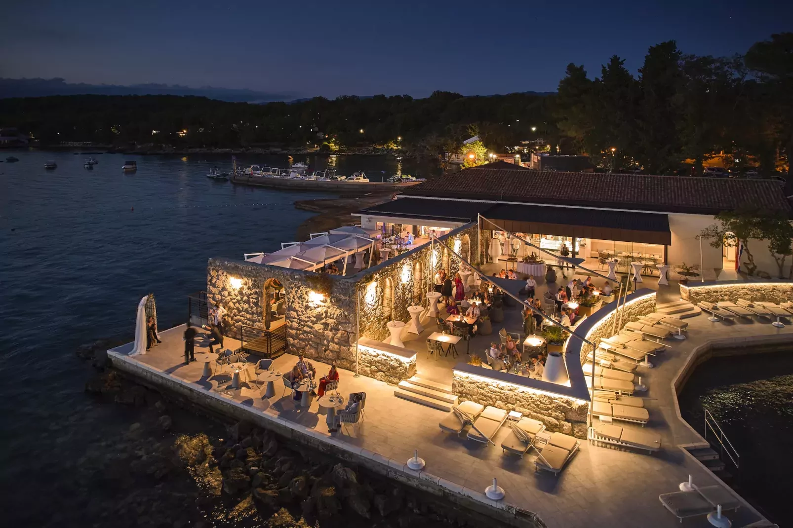 Aminess ATEA Camping Resort - Njivice - AMBER LUXURY Holiday home 5 Pers 40m2-Buitenkant zomer