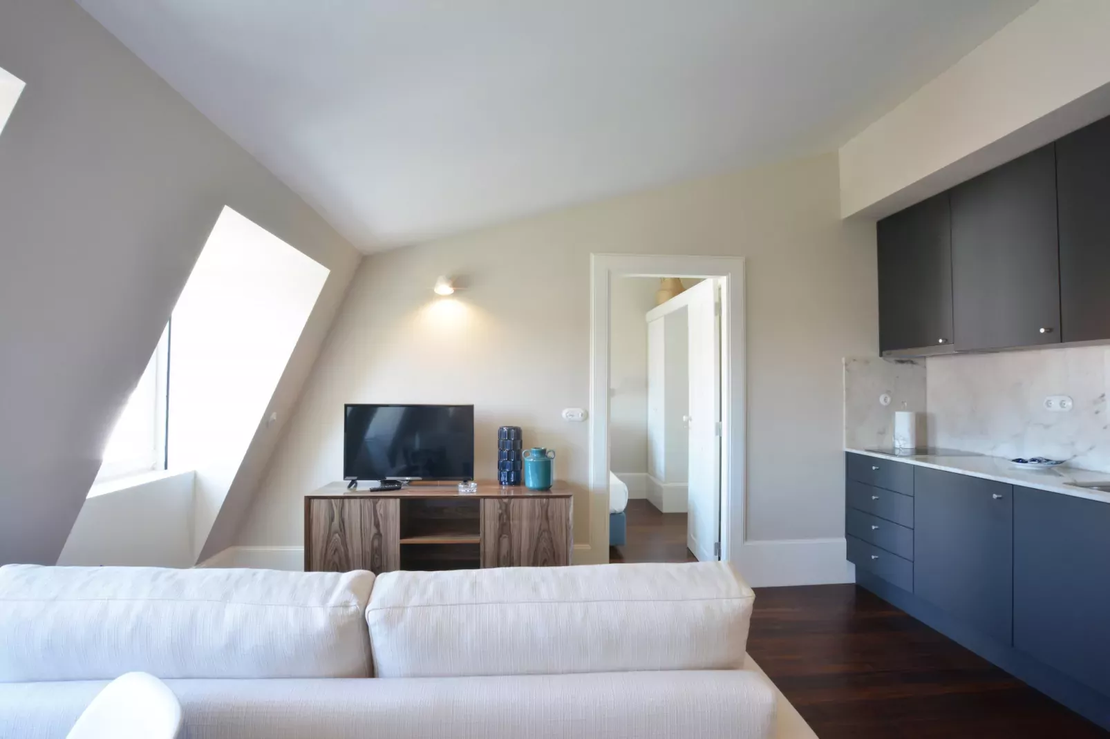 YOUROPO - Market 4A-Woonkamer