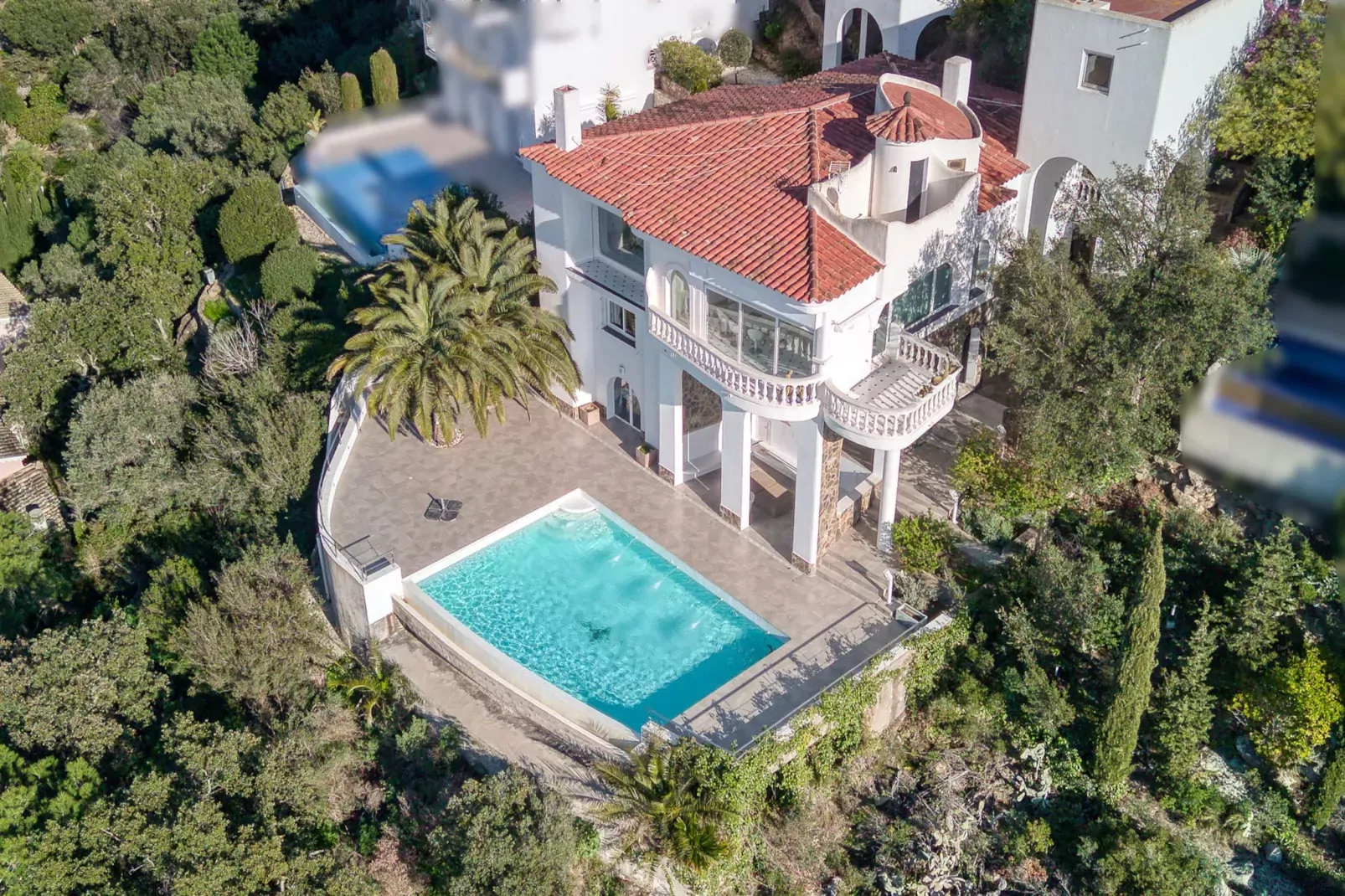 VILLA LOU-Buitenkant zomer