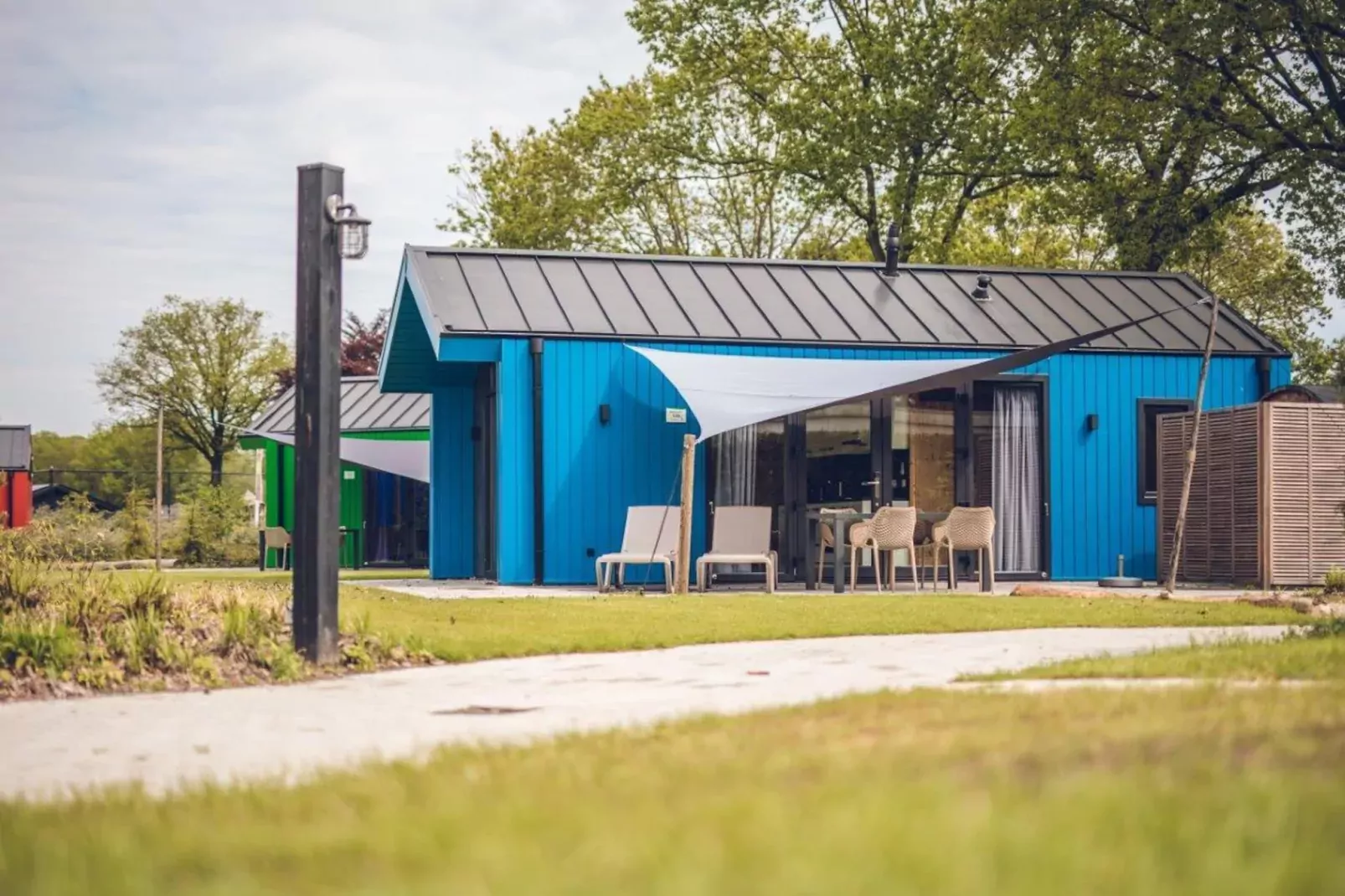Jachtchalet with sauna | 2 - 4 pers-Buitenkant zomer