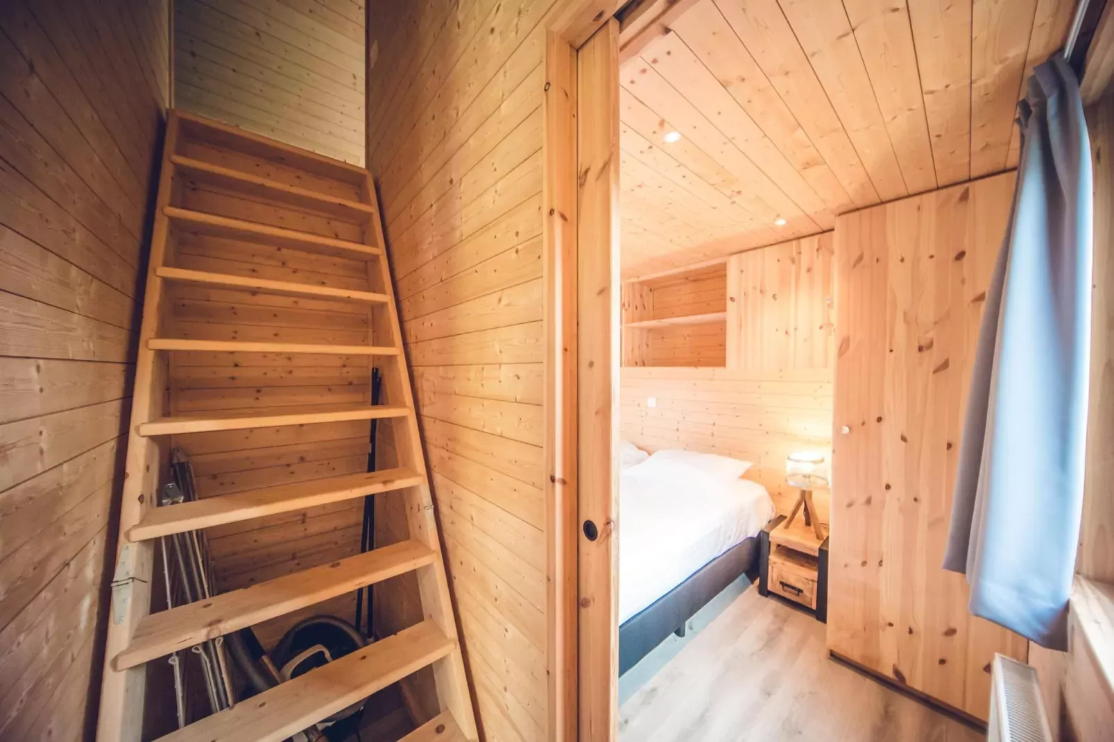 Jachtchalet | 2 - 4 pers | Pets Allowed-Overloop