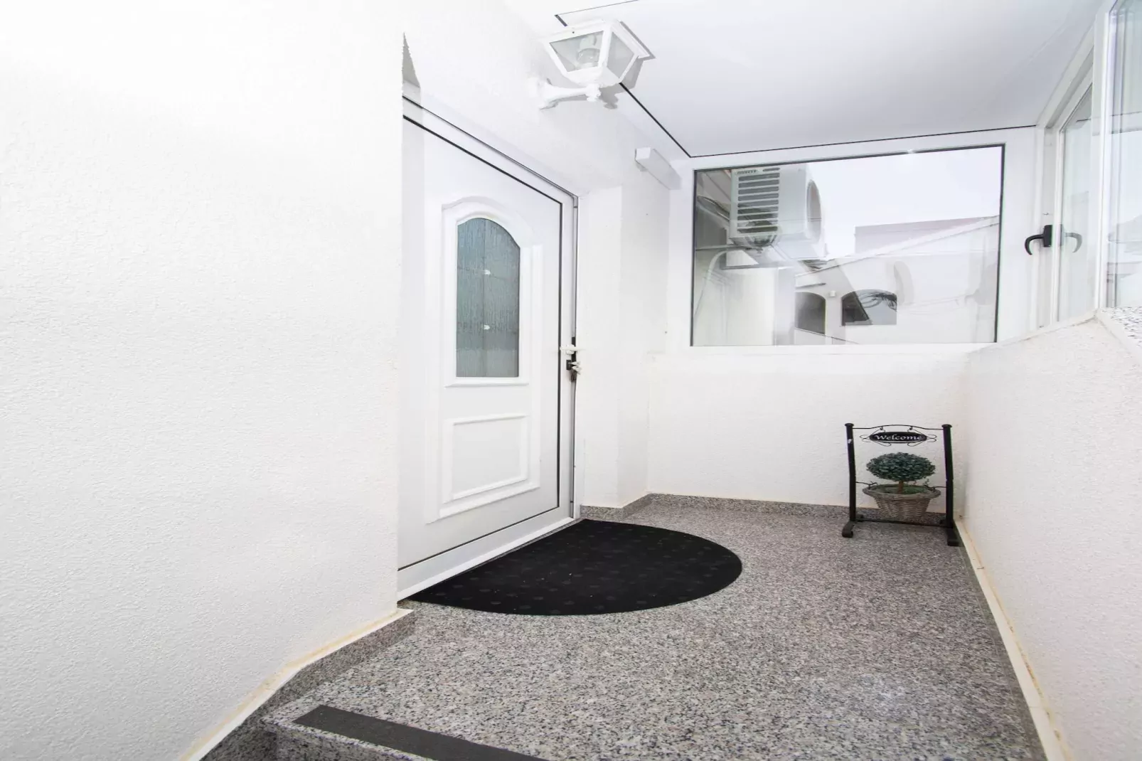 Apartment Meri - two bedroom apartment-Hal-ontvangst
