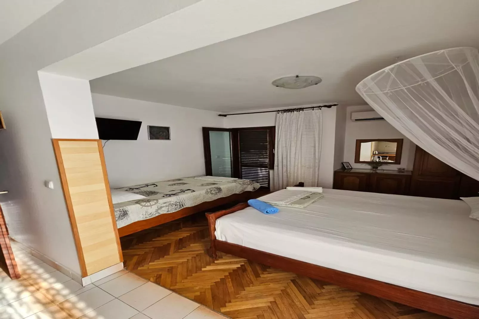Apartments Nestor - studio apartment A3-Woonkamer